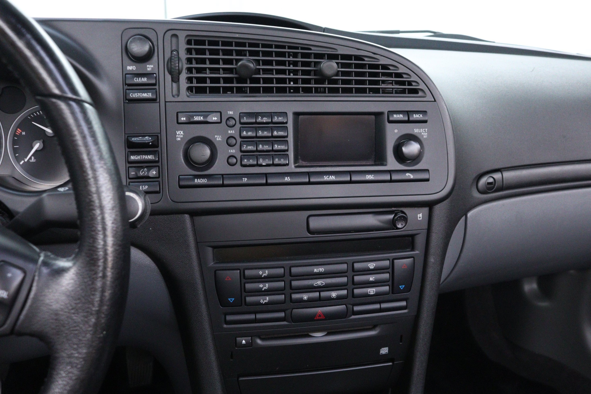 2004 Saab 2.0T 9-3 18