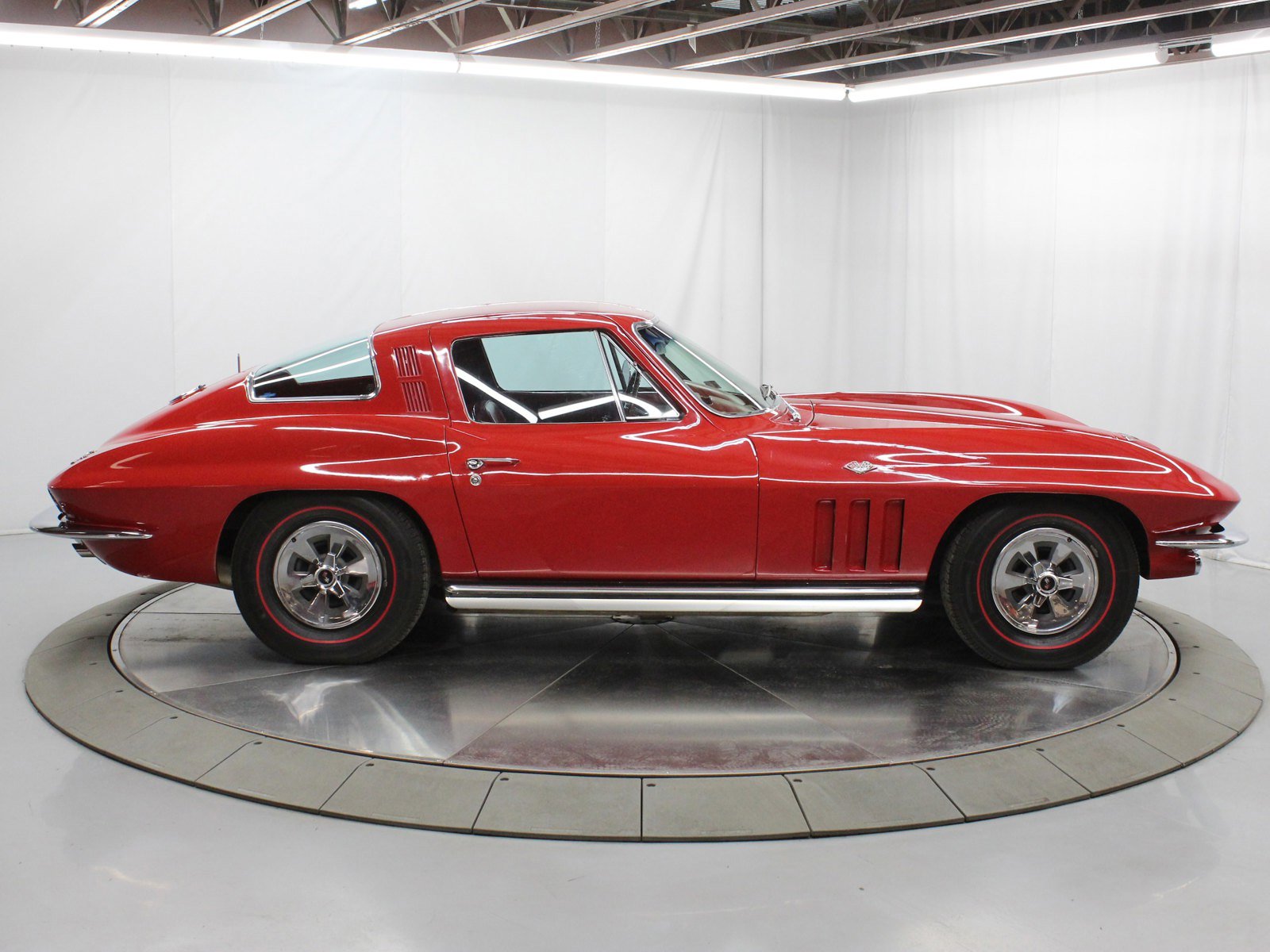 1965 Chevrolet Corvette 10