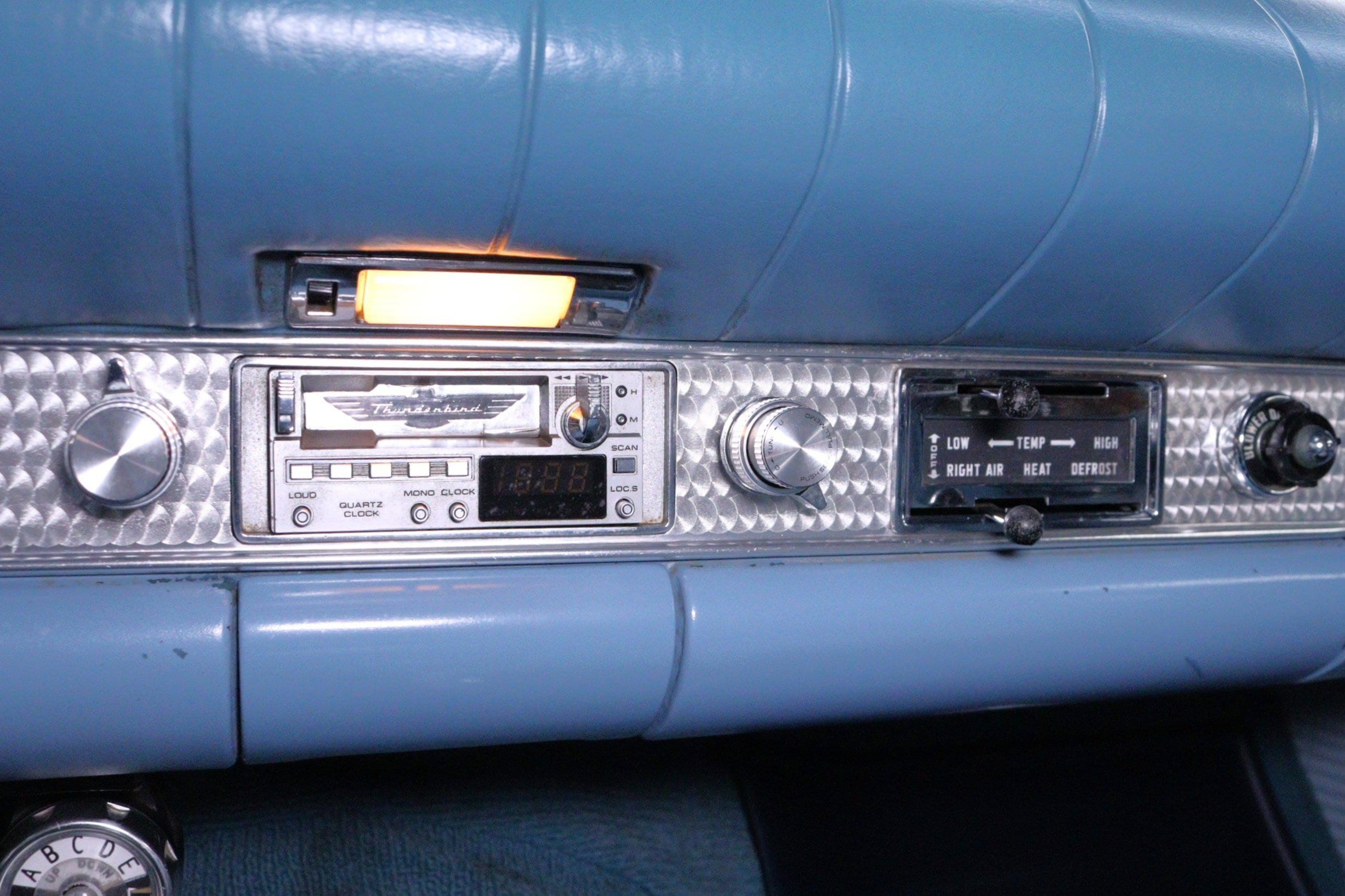 1957 Ford Thunderbird 37