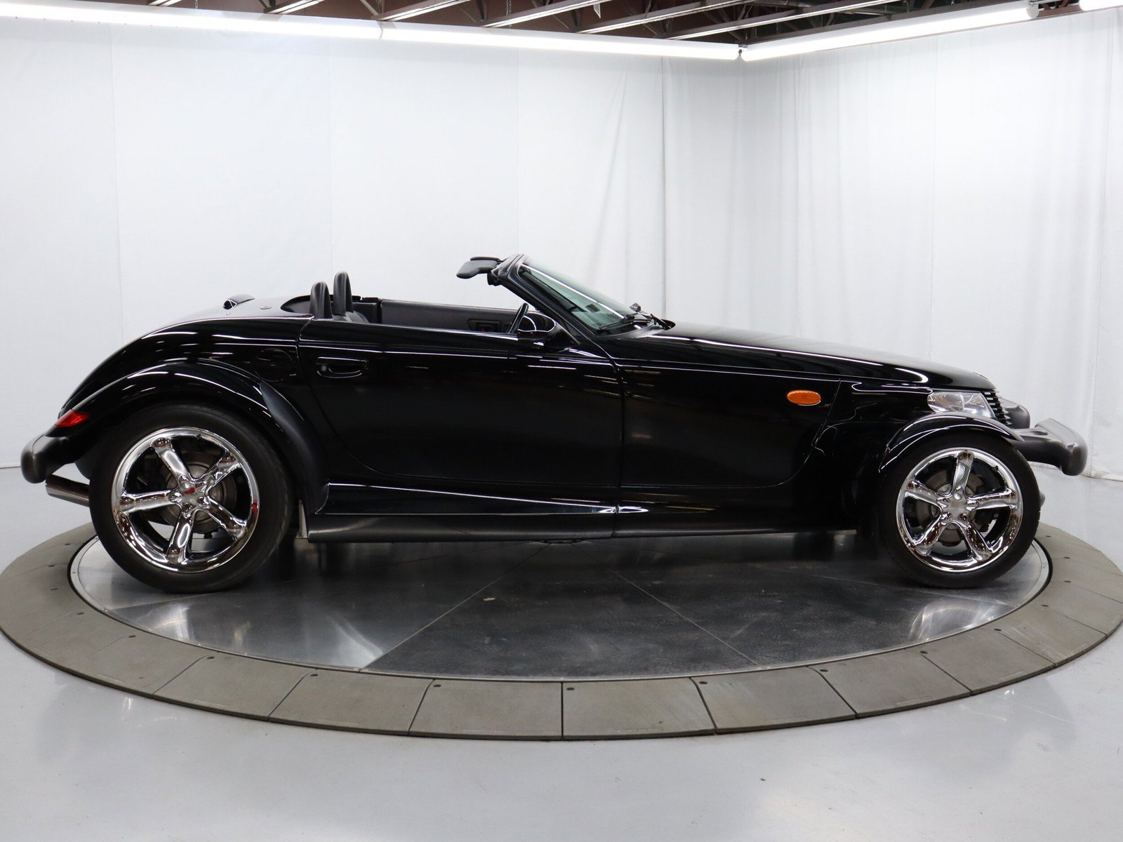 1999 Plymouth Prowler 18