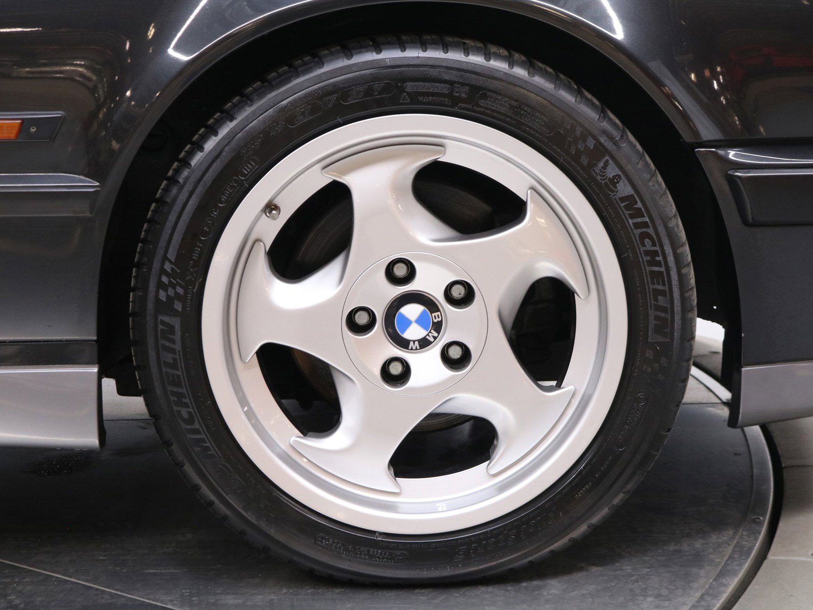 1993 BMW M5 41