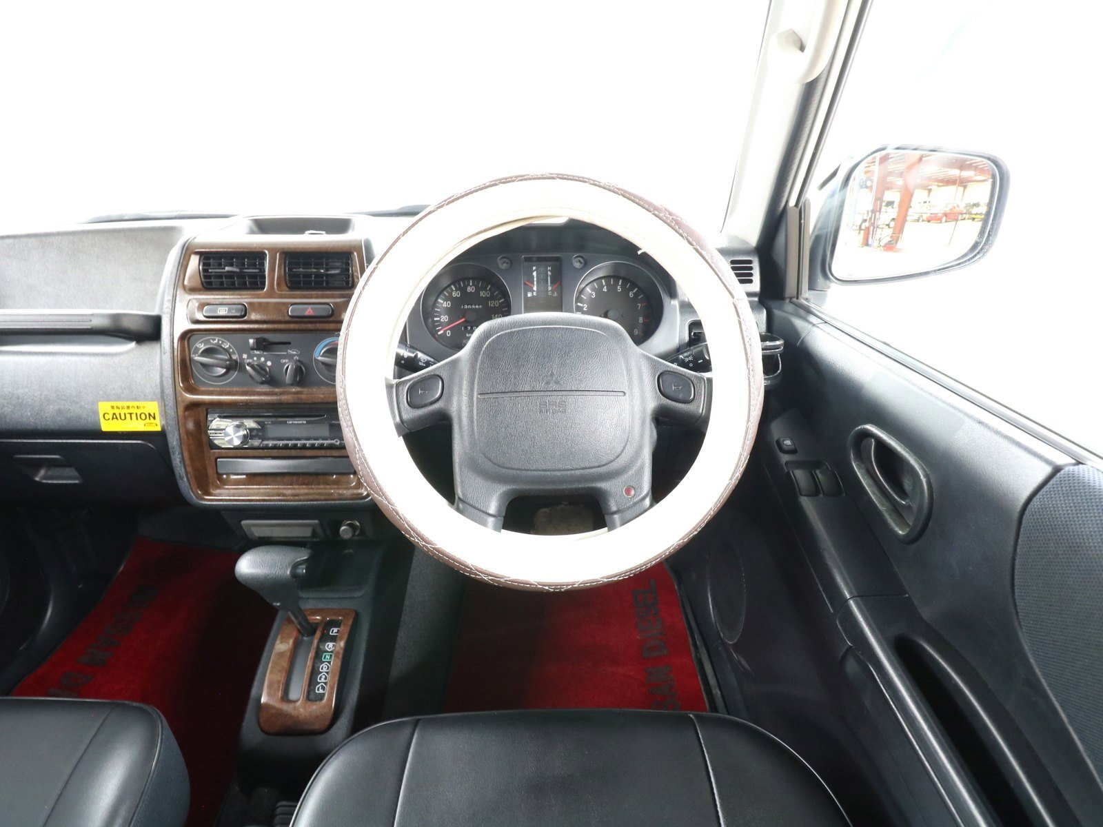 1998 Mitsubishi Pajero 9