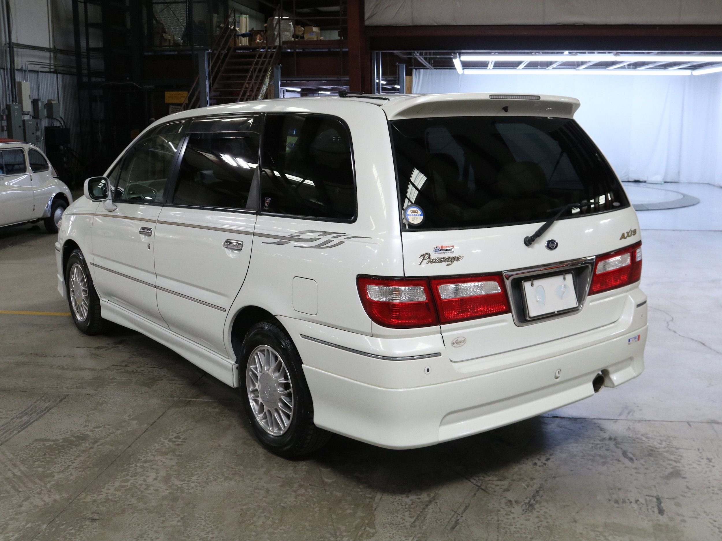 1999 Nissan Presage 5