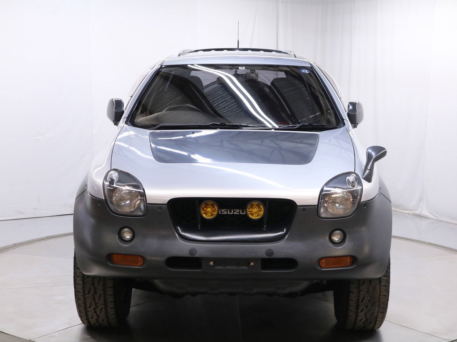 1997 Isuzu Vehicross 2