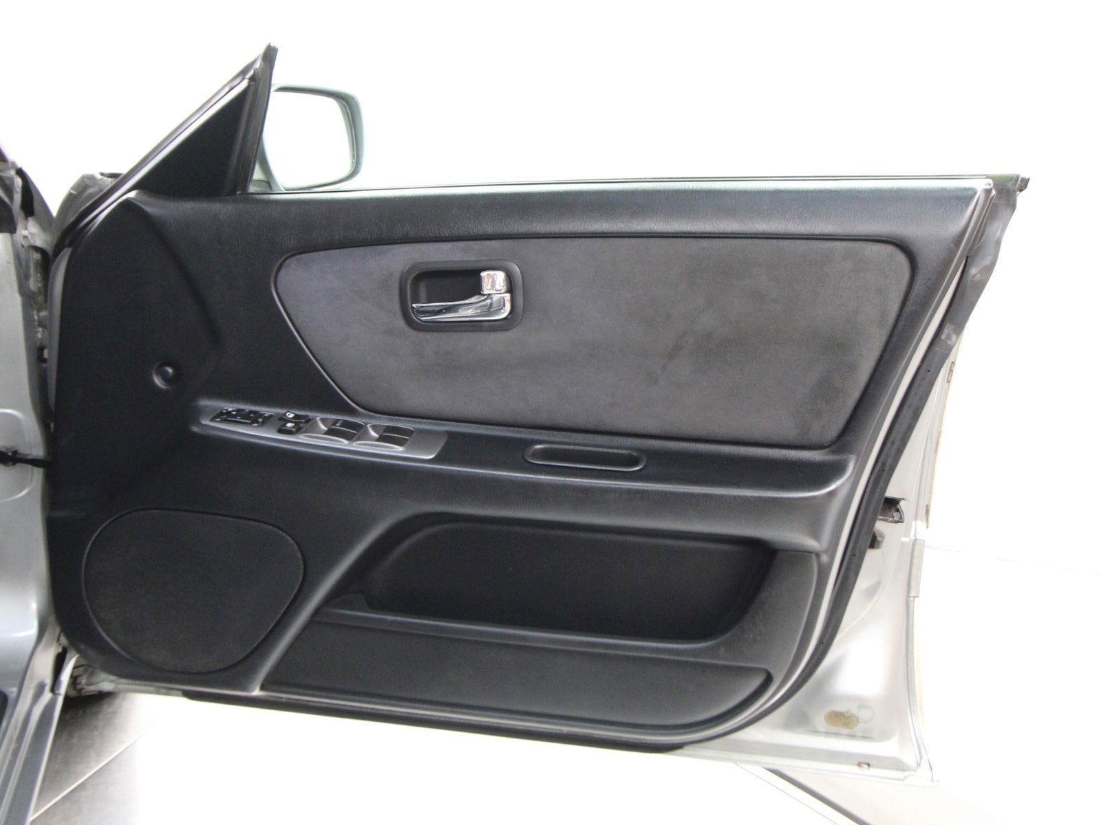1997 Nissan Stagea 22