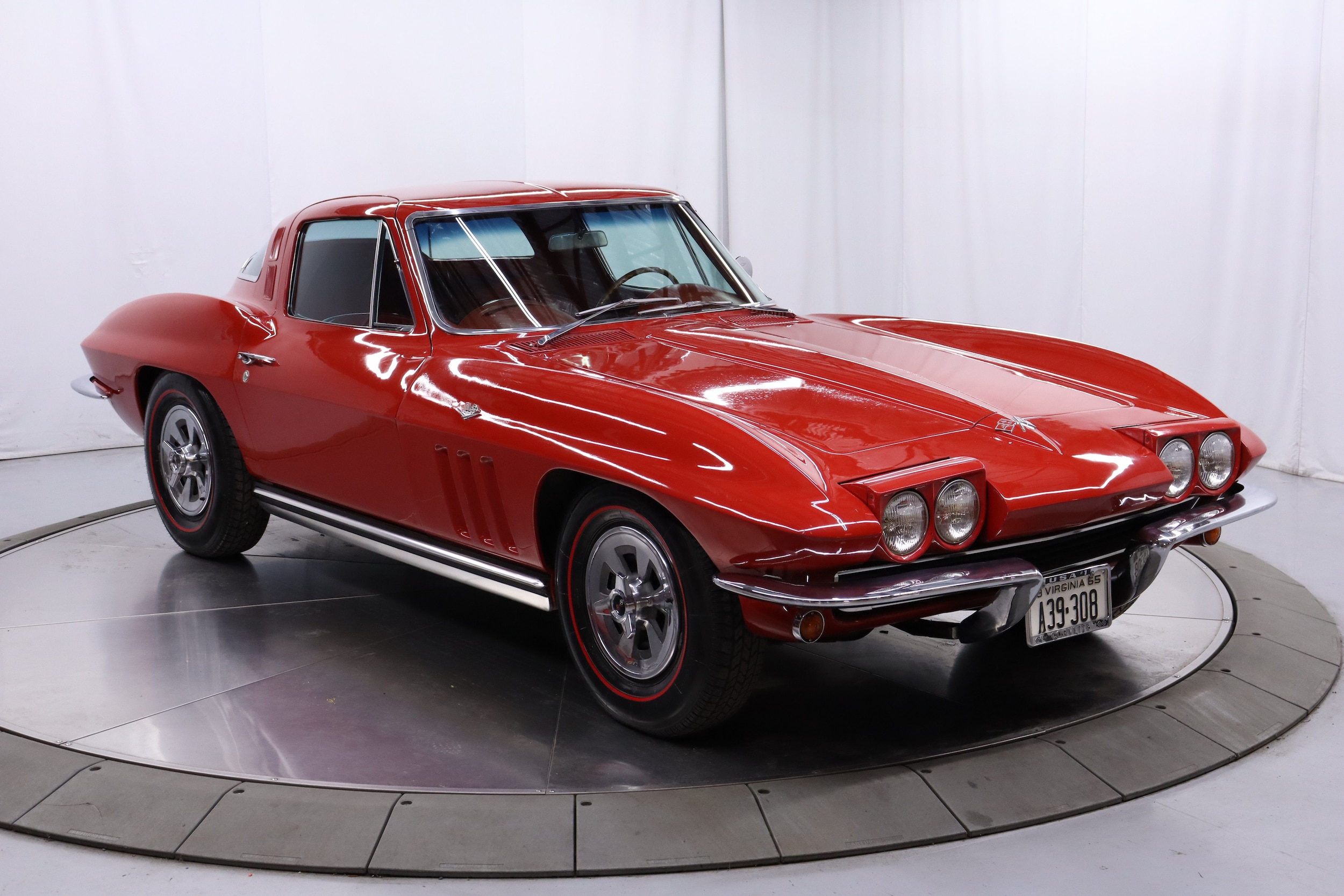 1965 Chevrolet Corvette 21
