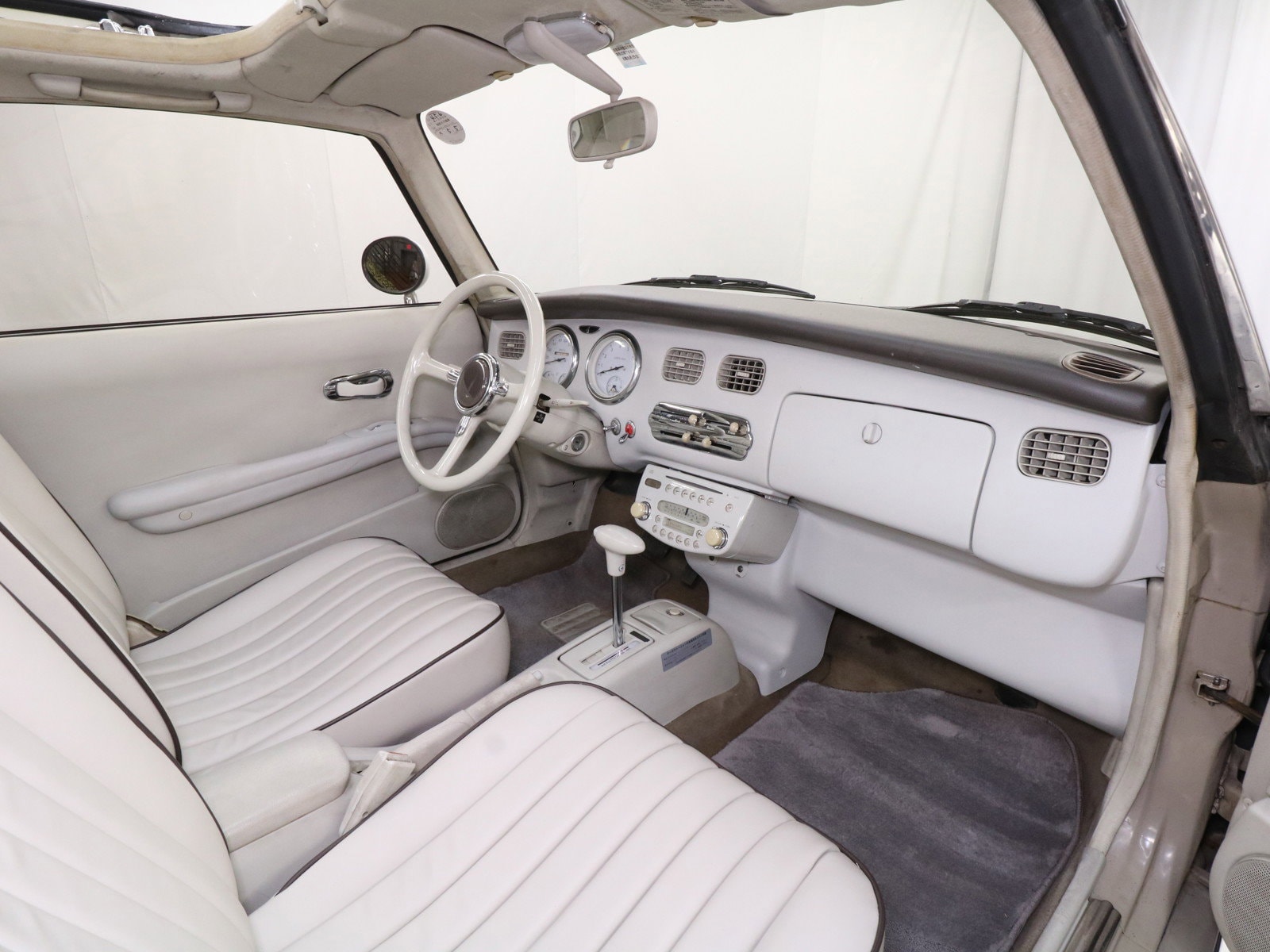 1991 Nissan Figaro 18