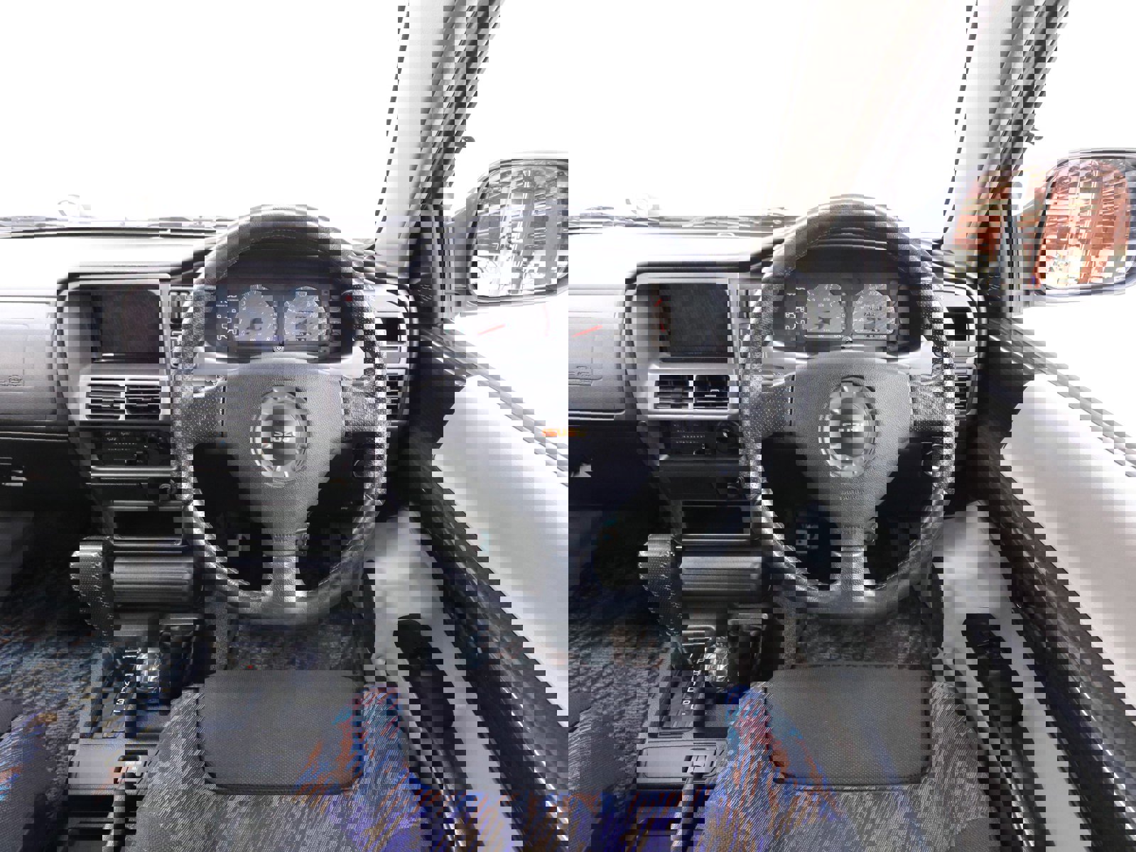 1997 Isuzu Vehicross 9