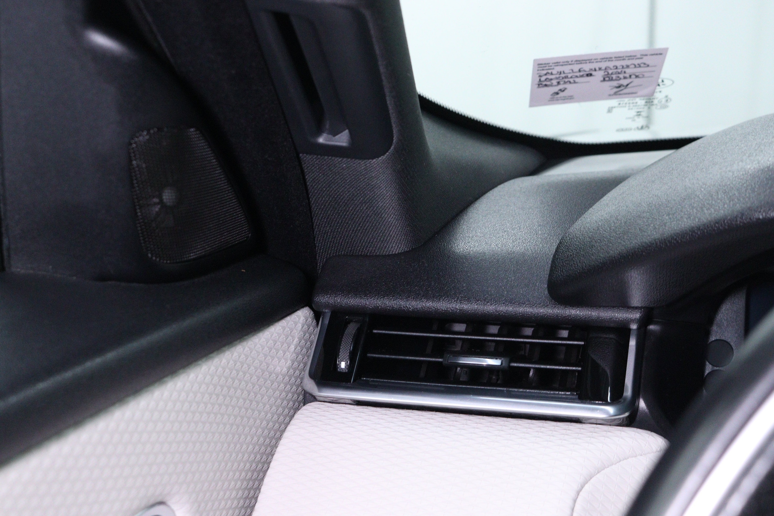 2019 Land Rover Range Rover Velar 64