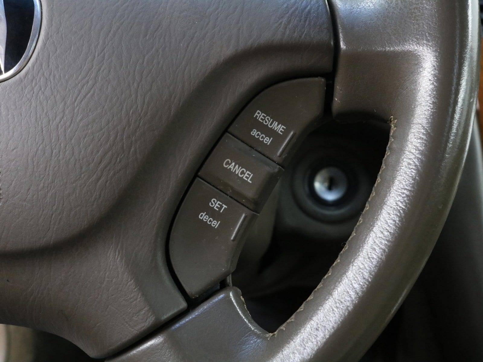 2004 Acura RL 44