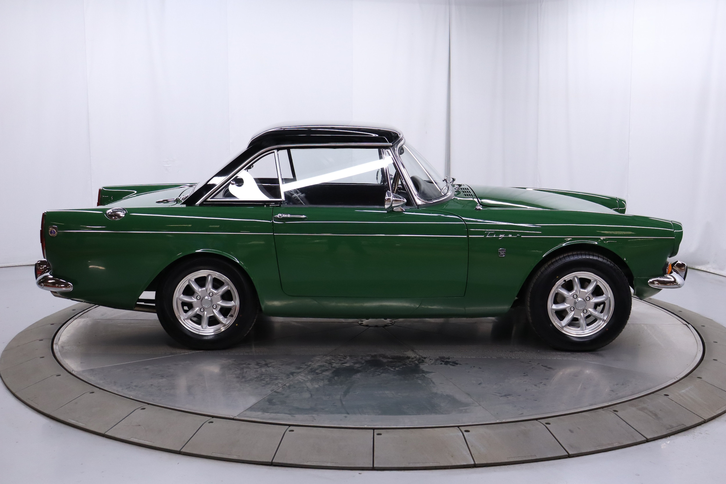 1964 Sunbeam Tiger 18
