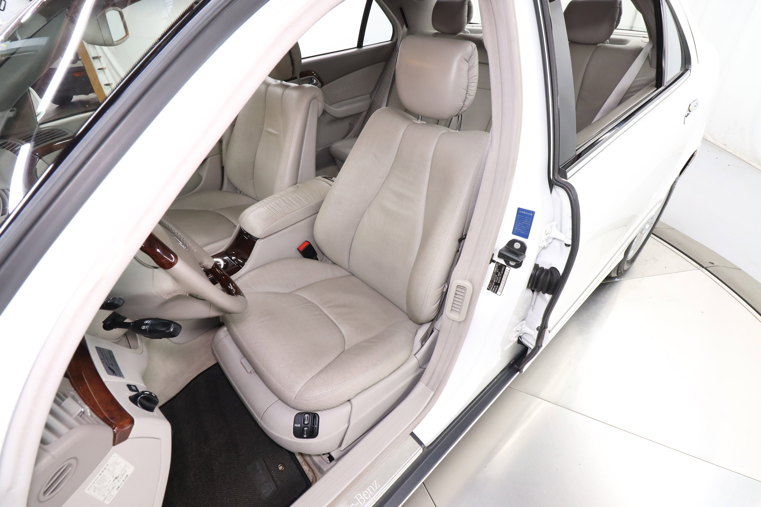 2000 Mercedes-Benz S500 19