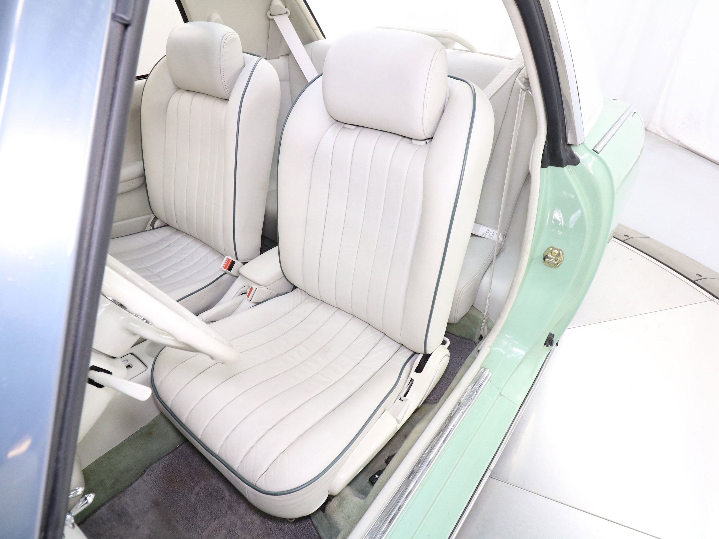 1991 Nissan Figaro 19