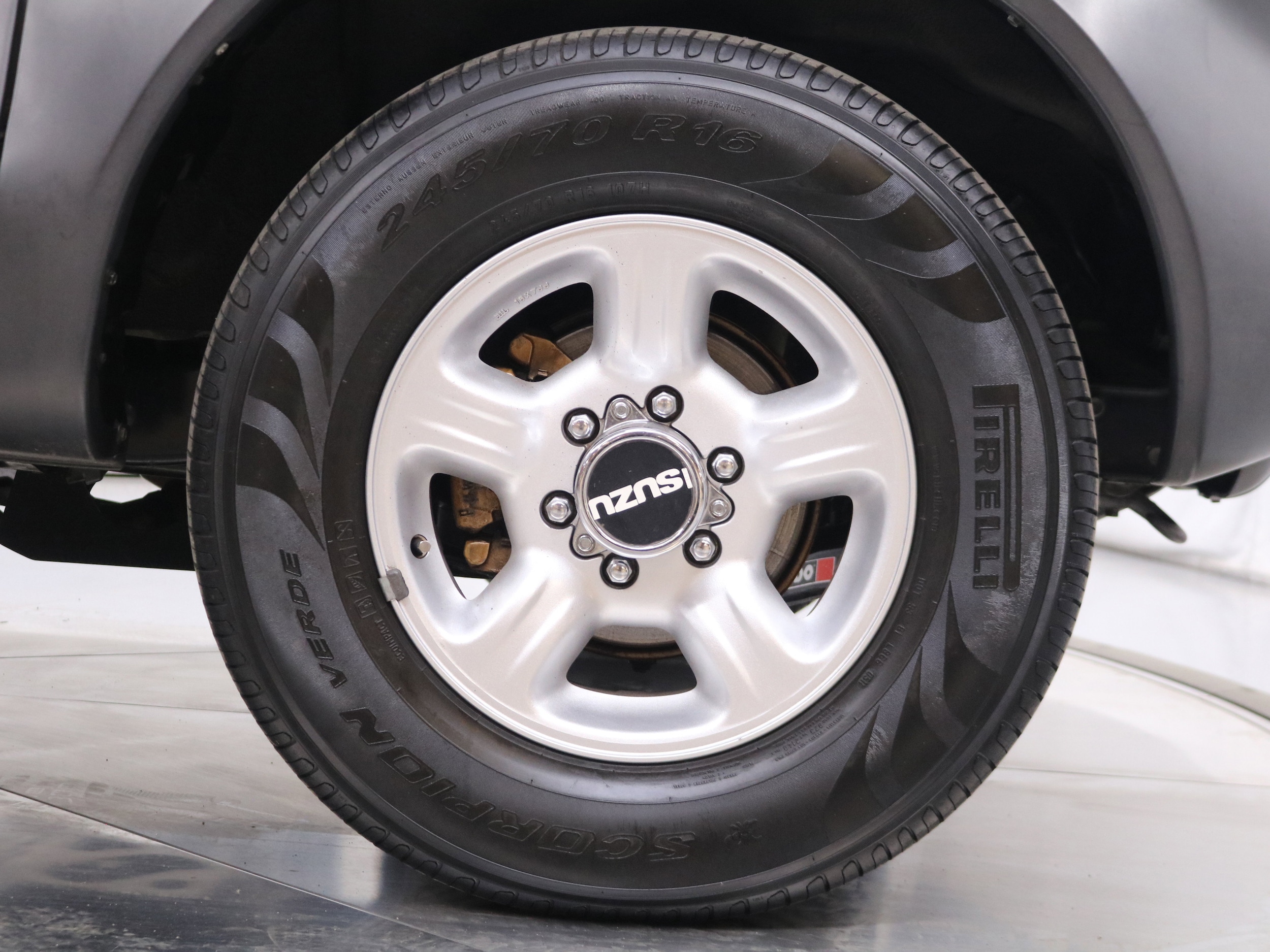 1997 Isuzu Vehicross 30