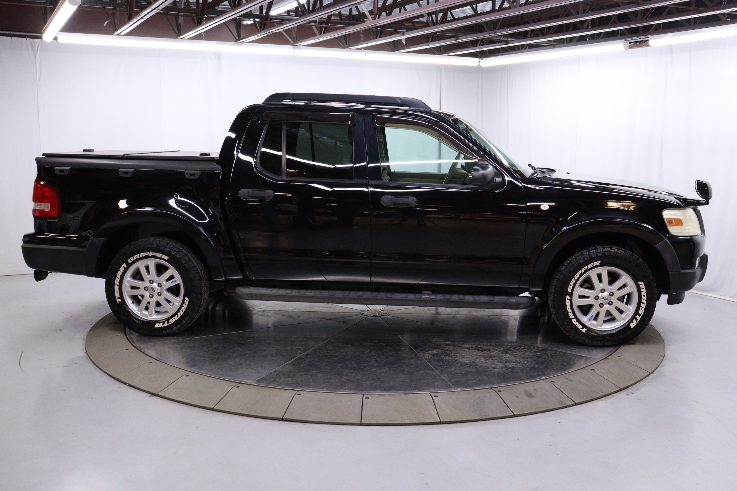 2010 Ford Explorer Sport Trac 10