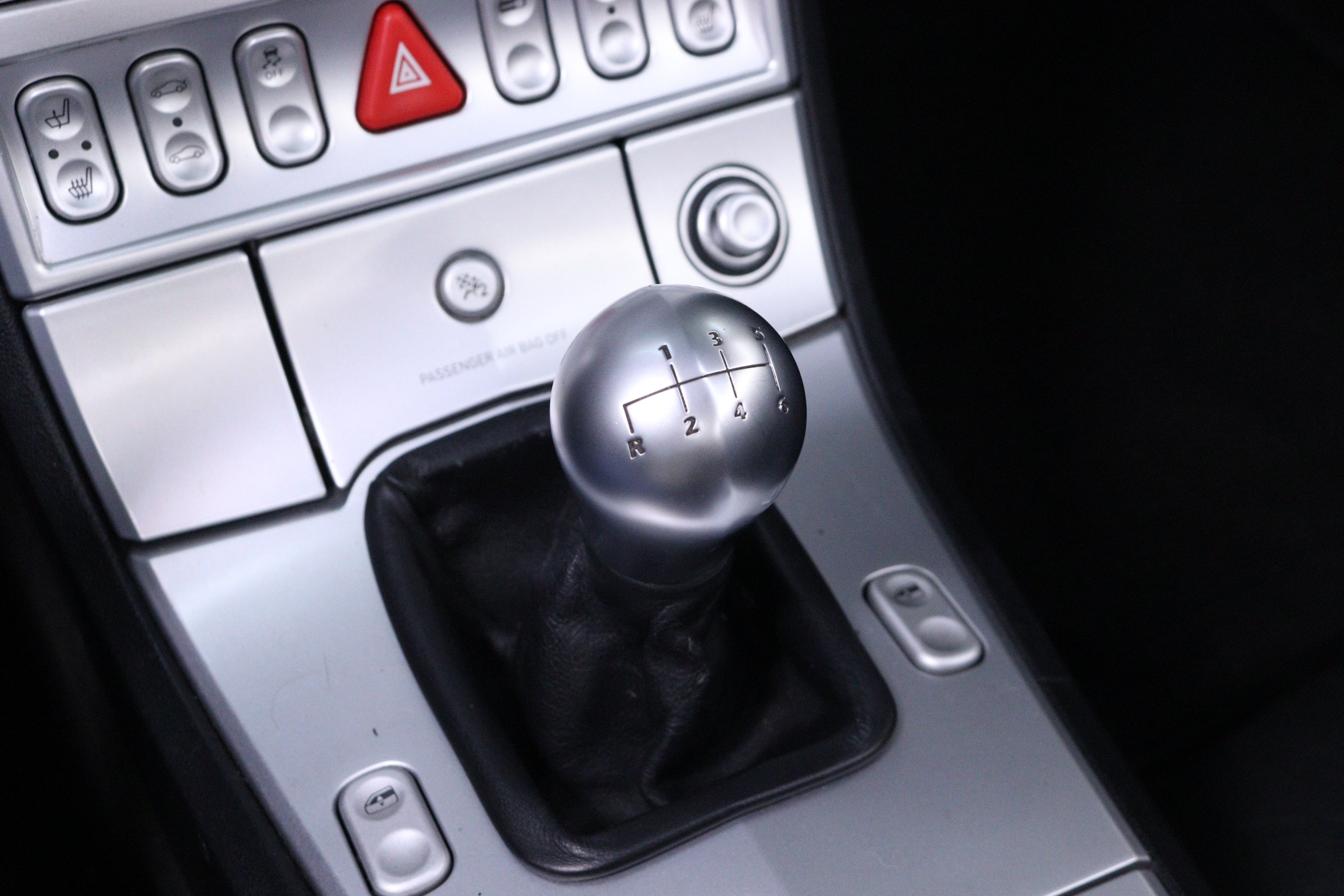 2005 Chrysler Crossfire 21