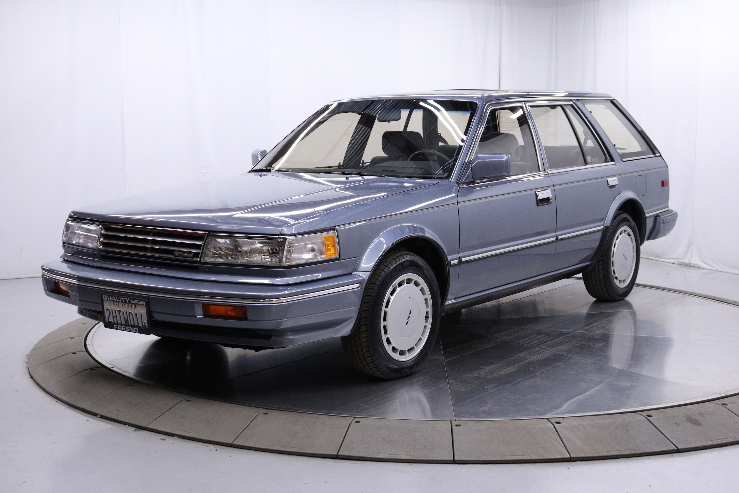 1987 Nissan Maxima 2