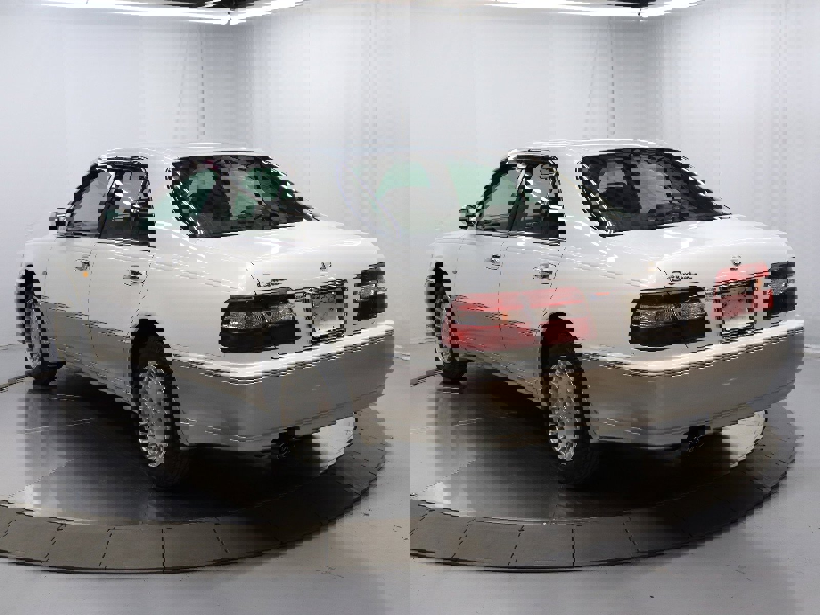 1998 Nissan Cima 5
