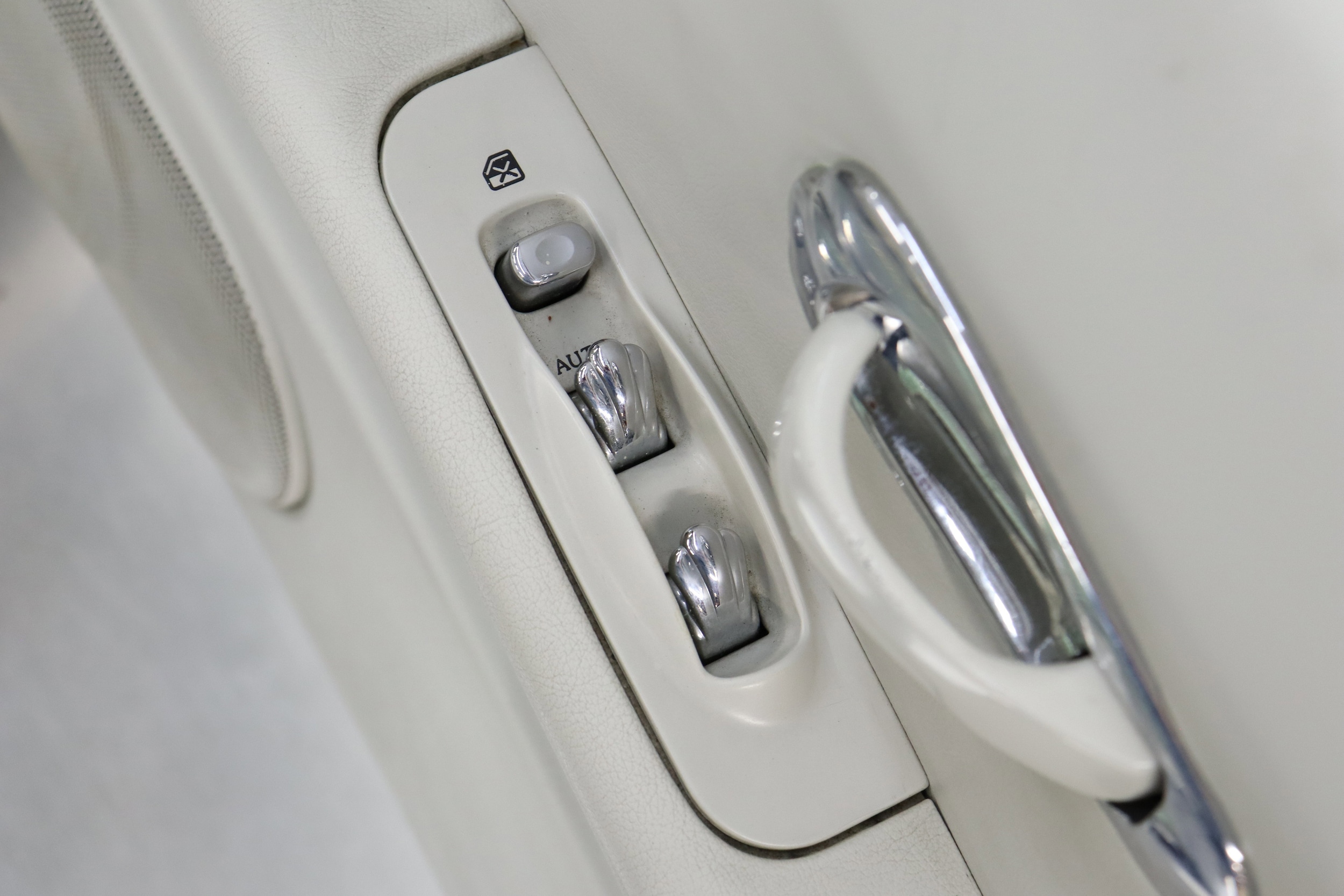 1991 Nissan Figaro 24