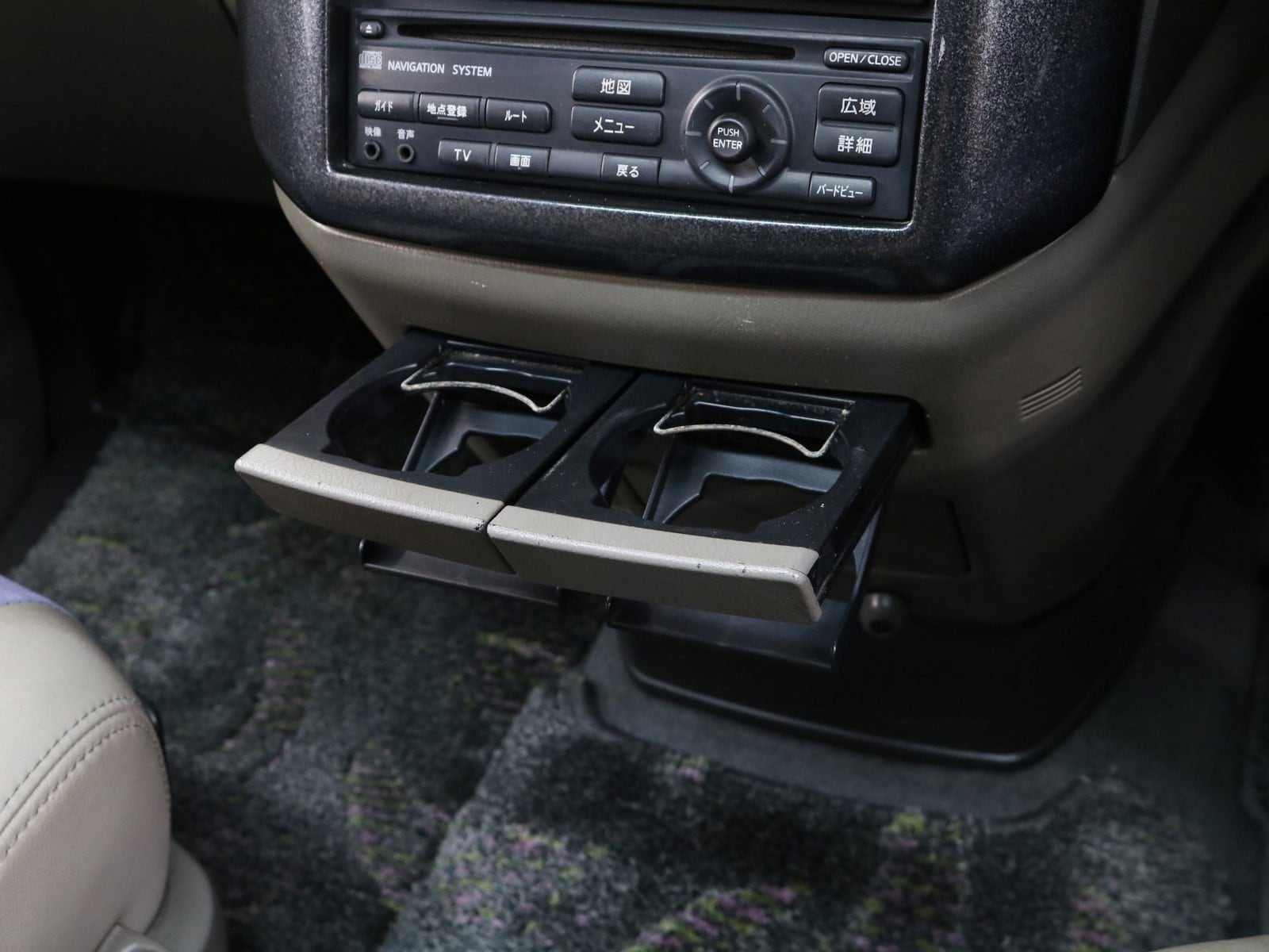 1998 Nissan Elgrand 45