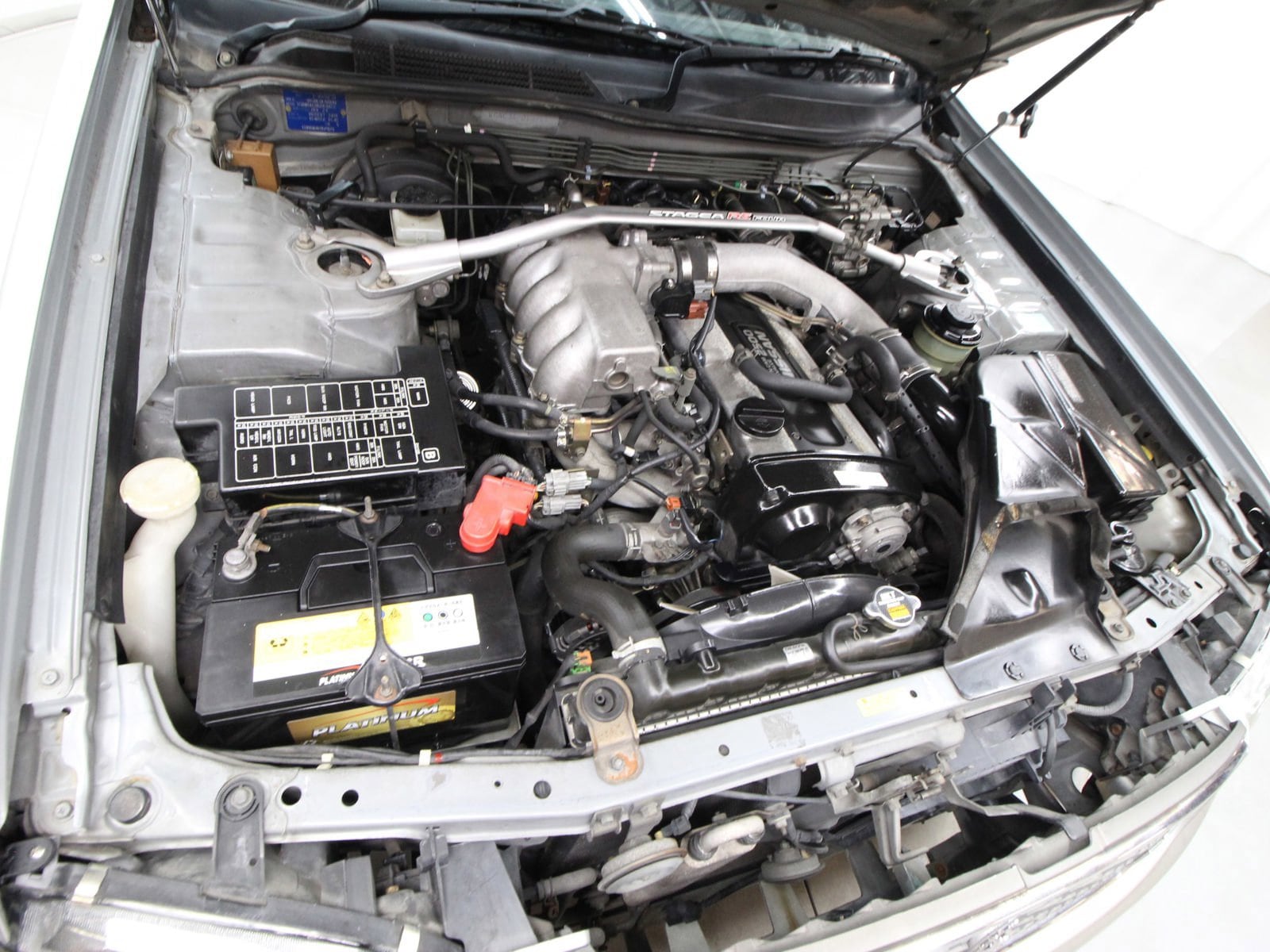 1997 Nissan Stagea 24