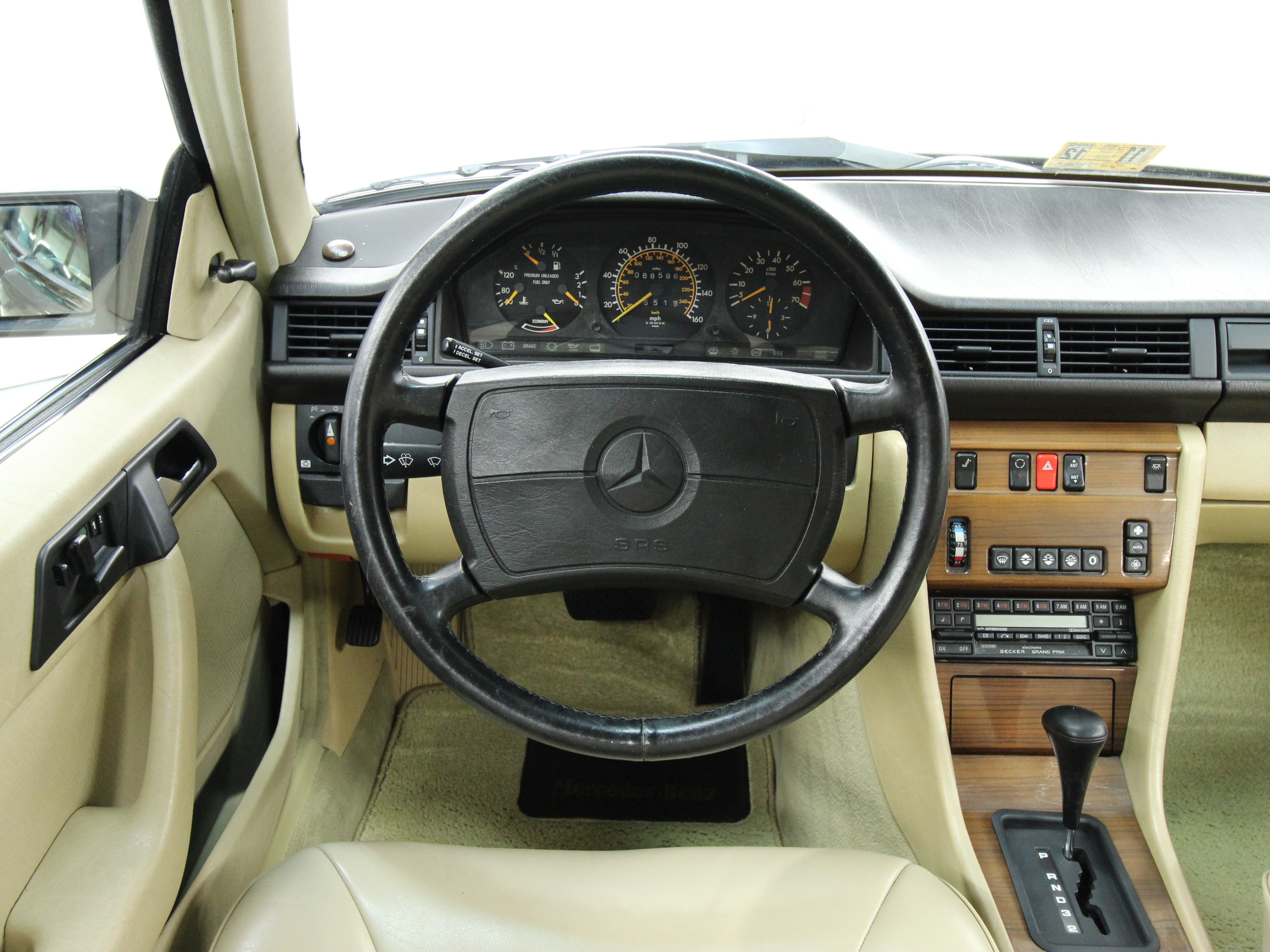 1988 Mercedes-Benz 300 CE 10