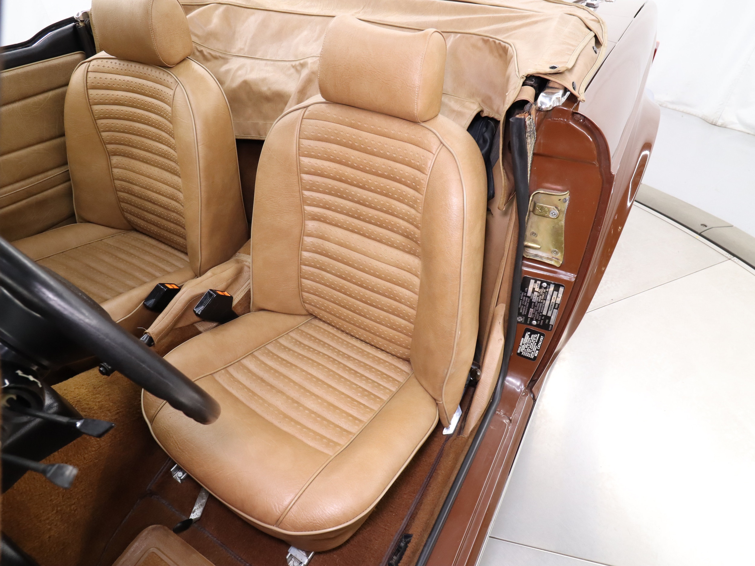 1976 Triumph TR6 42