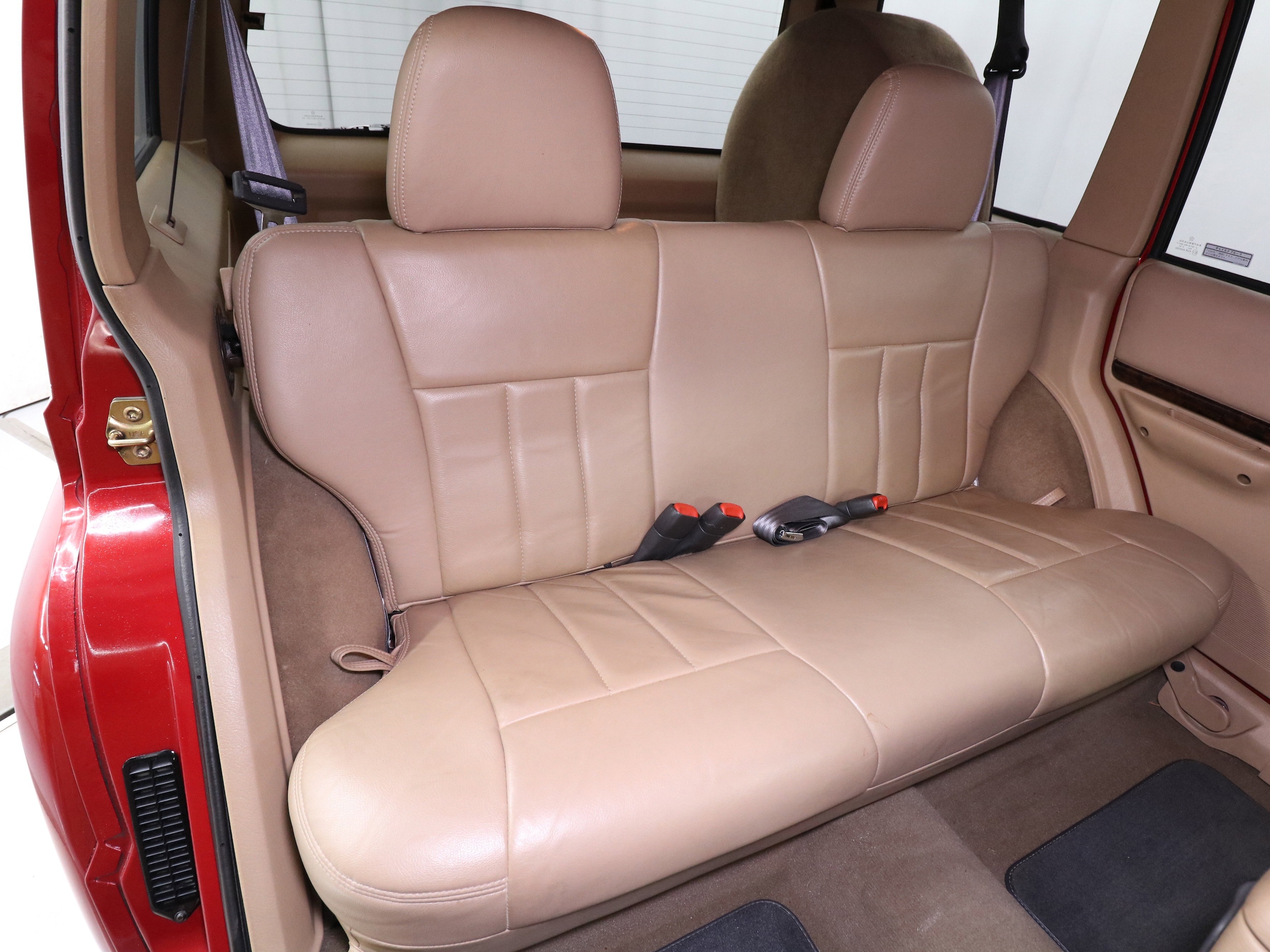 2000 Jeep Cherokee 19