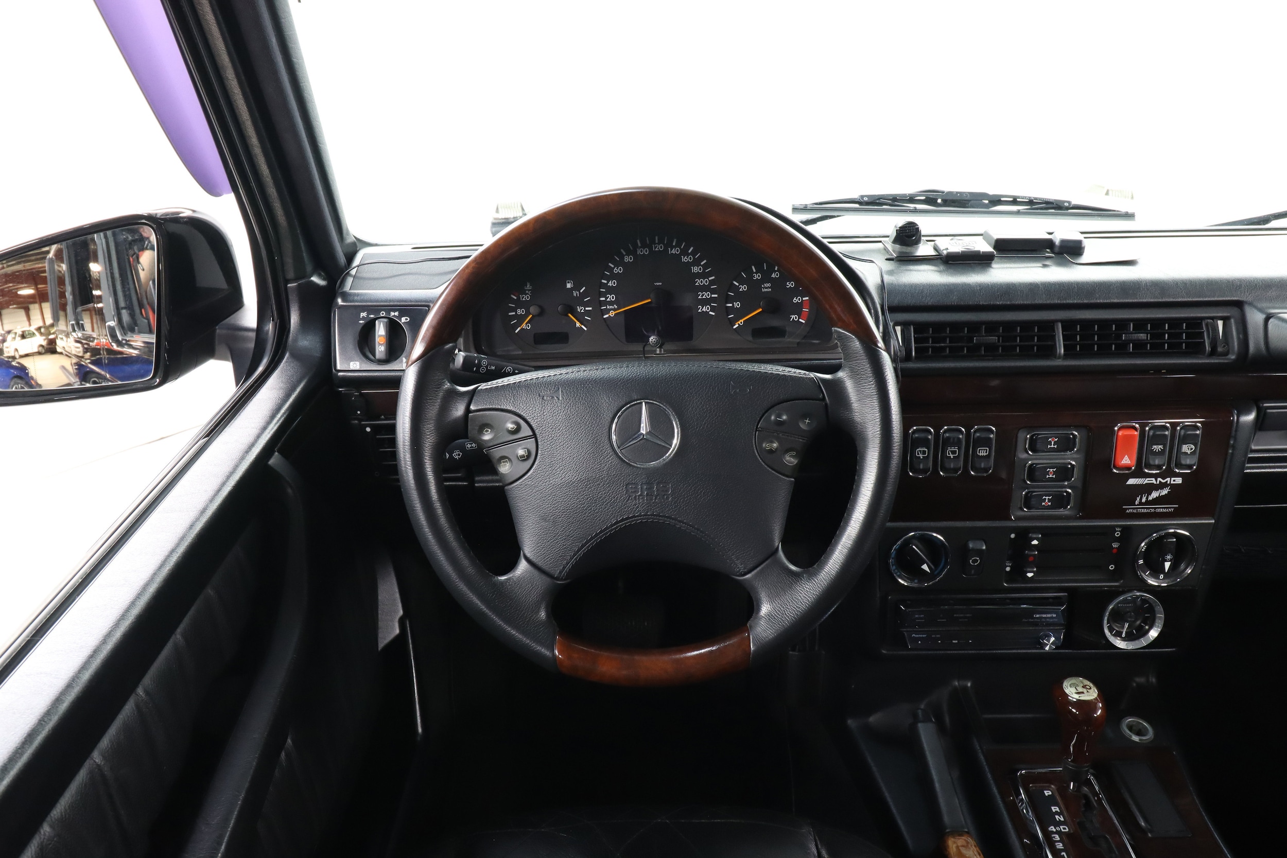 2000 Mercedes-Benz G500 10