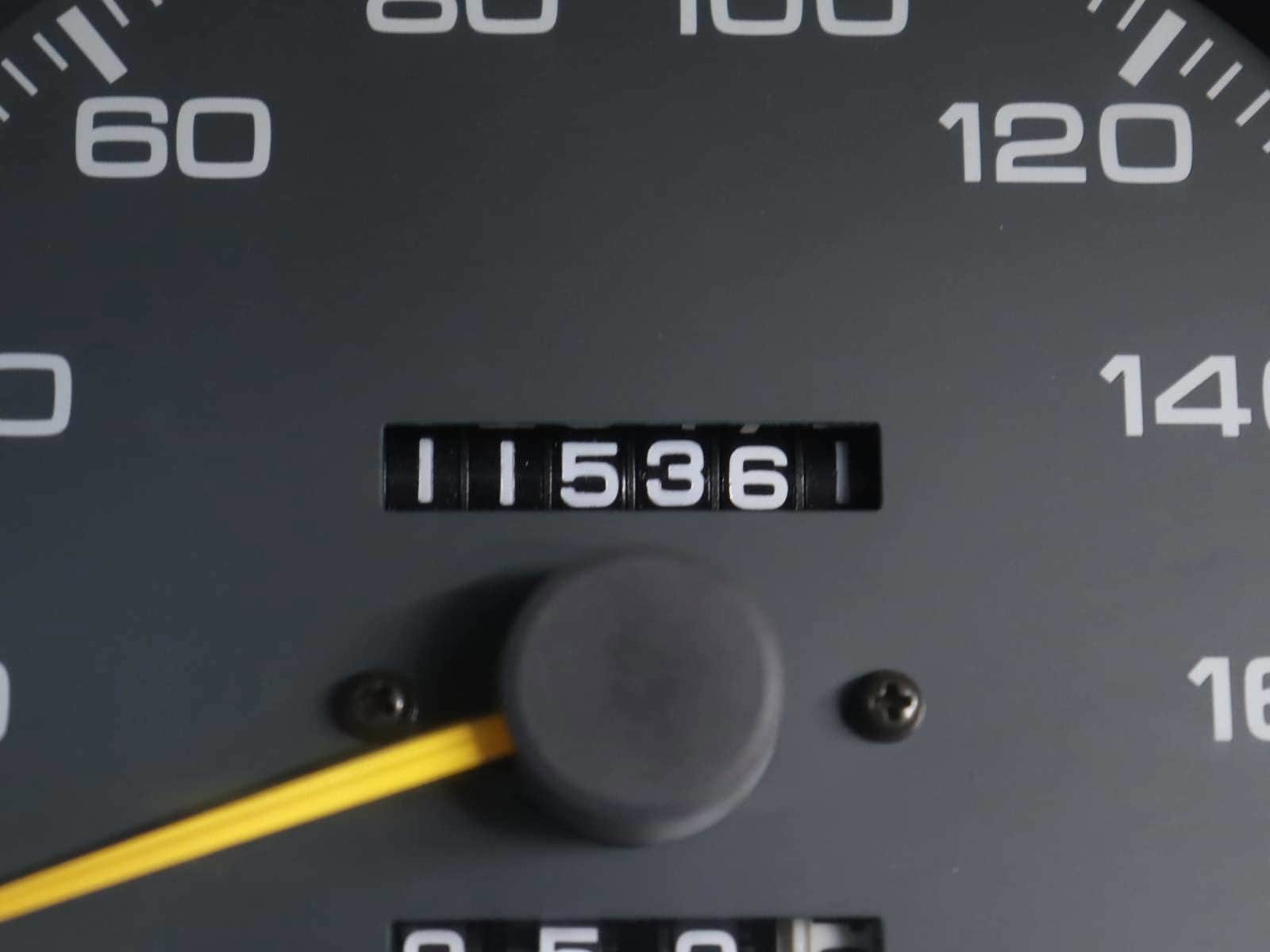 1995 Mitsubishi Chariot 46