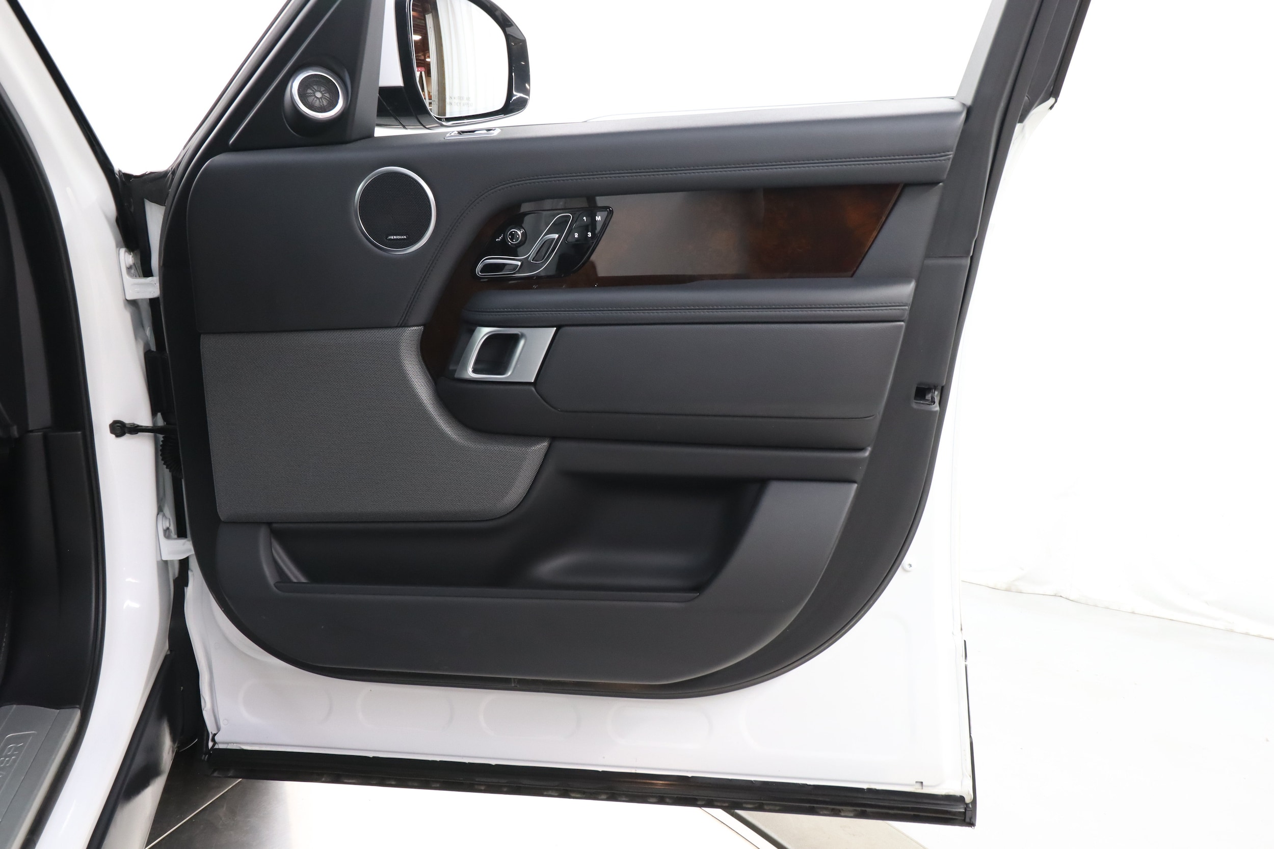 2021 Land Rover Range Rover 26