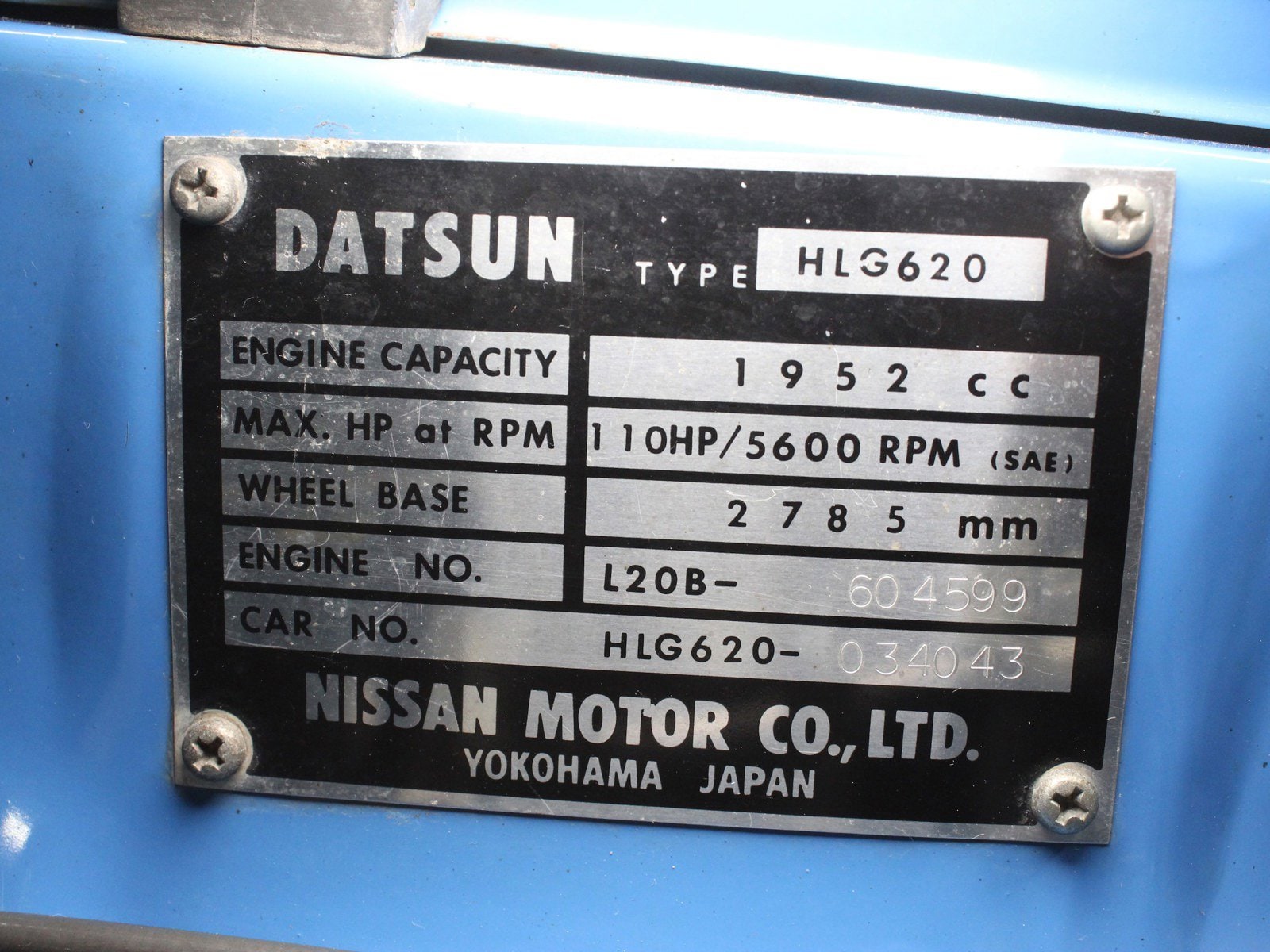 1975 Datsun 620 38