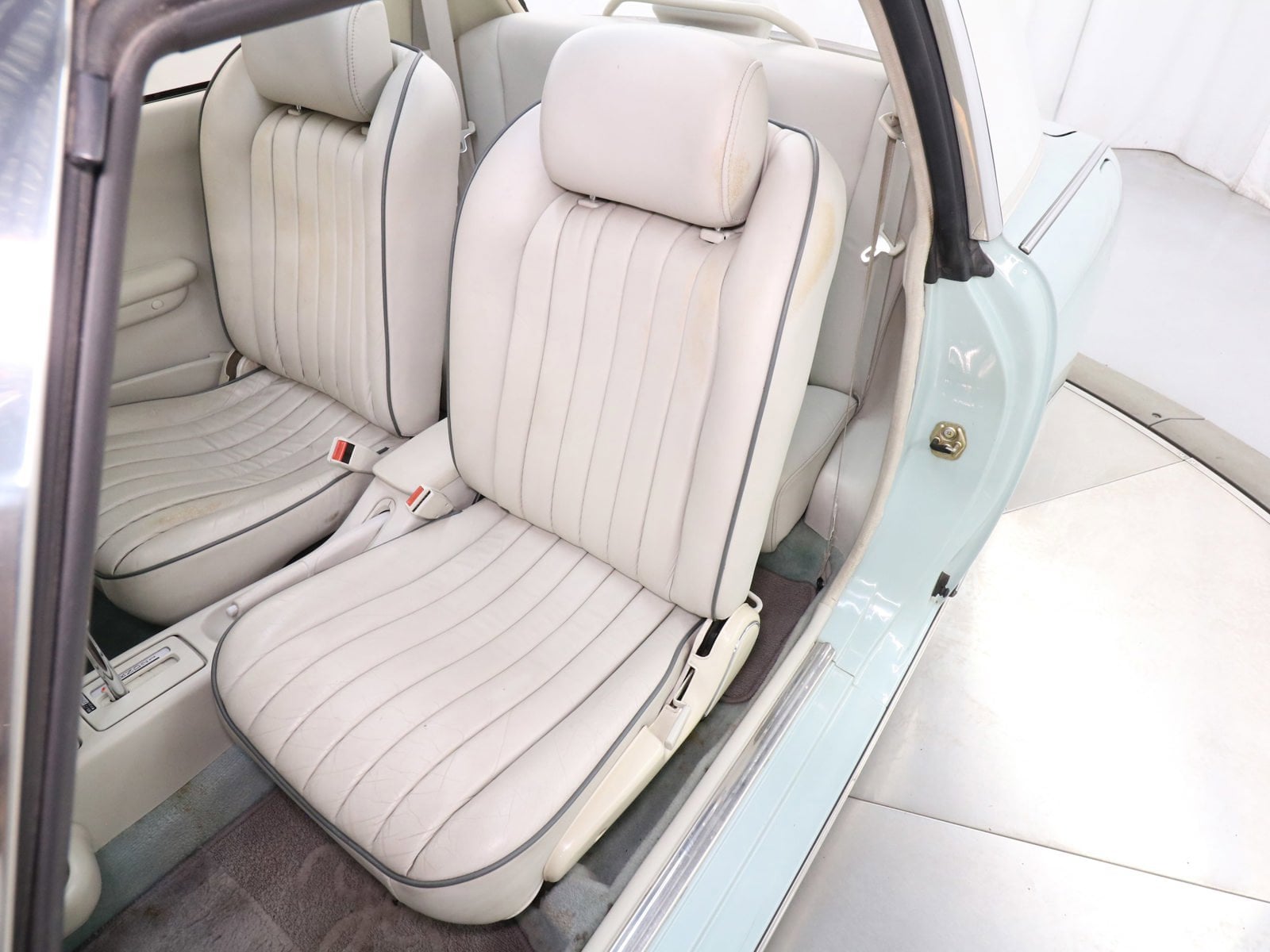 1991 Nissan Figaro 19