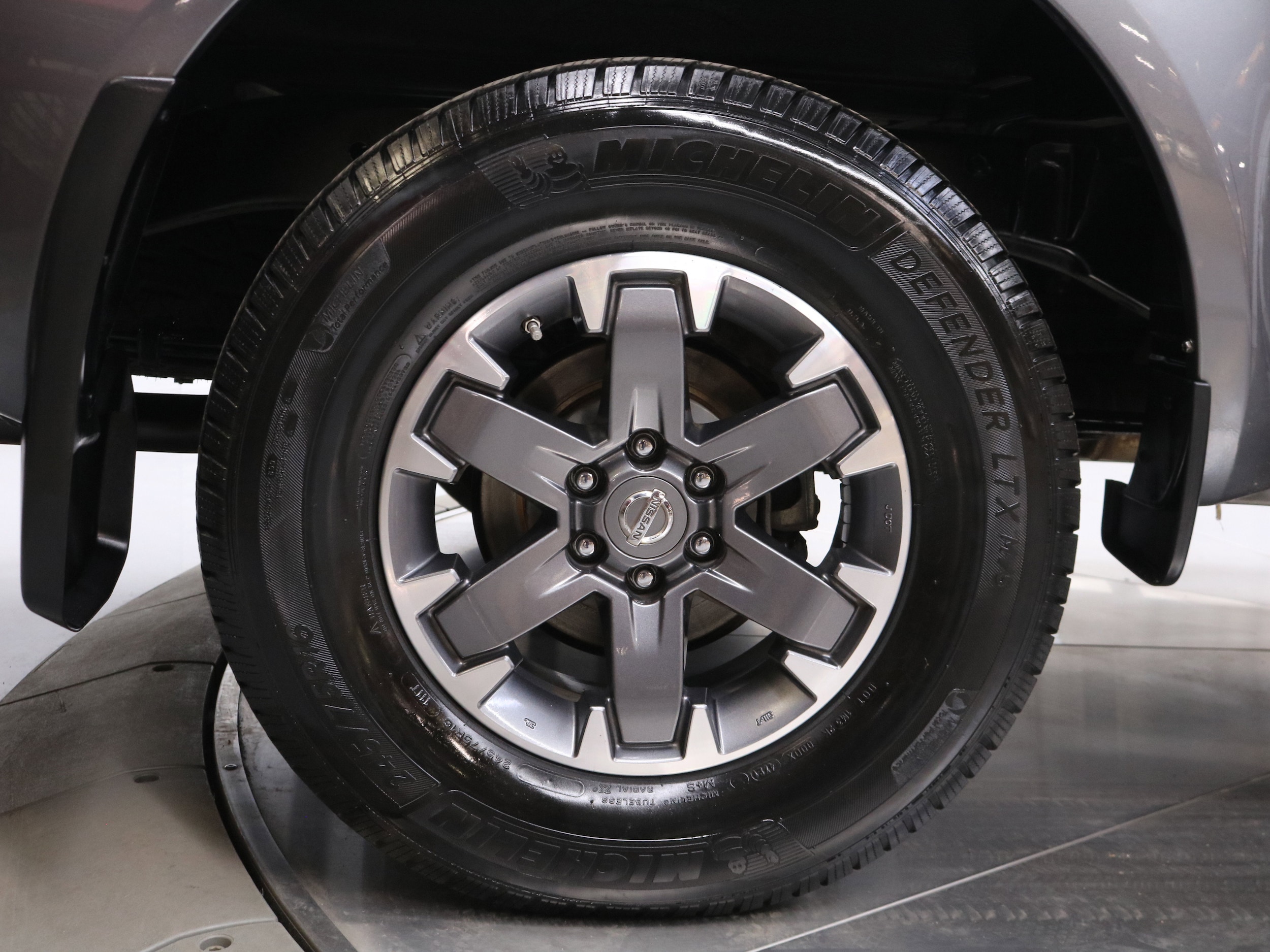 2019 Nissan Frontier 36