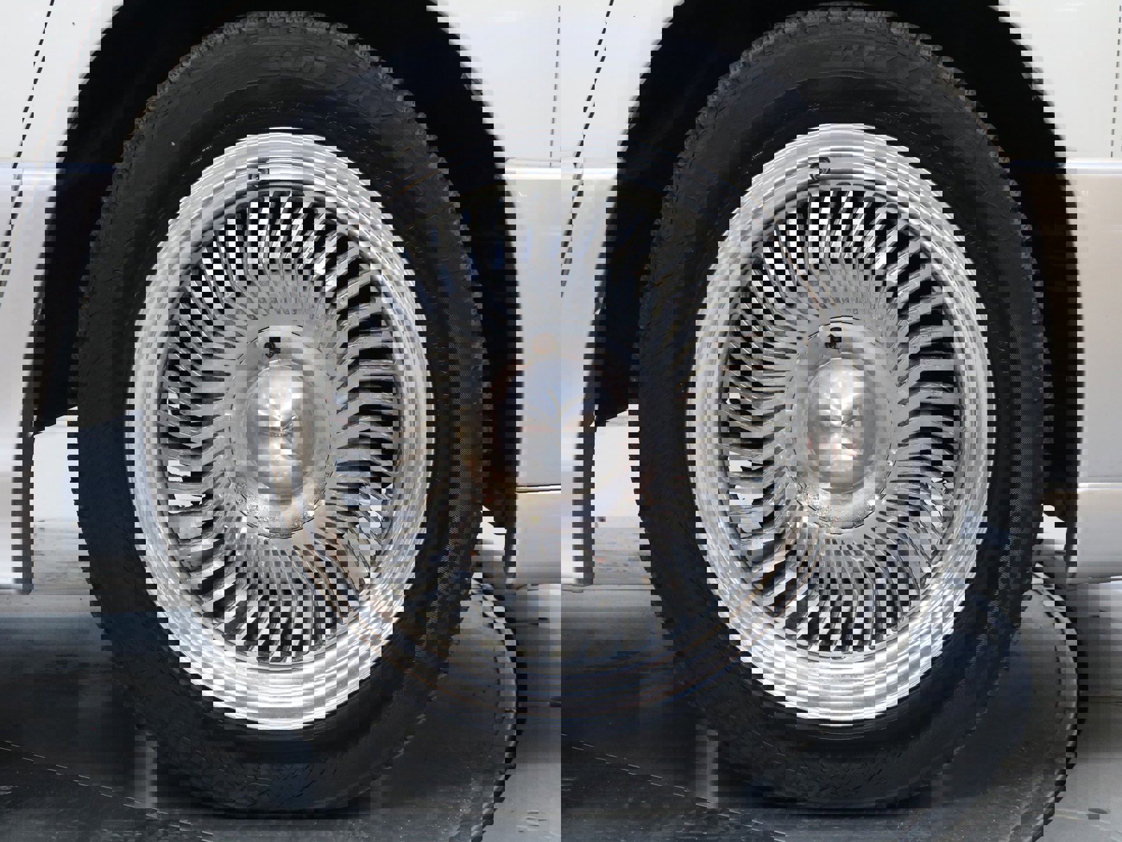 1998 Nissan Elgrand 25