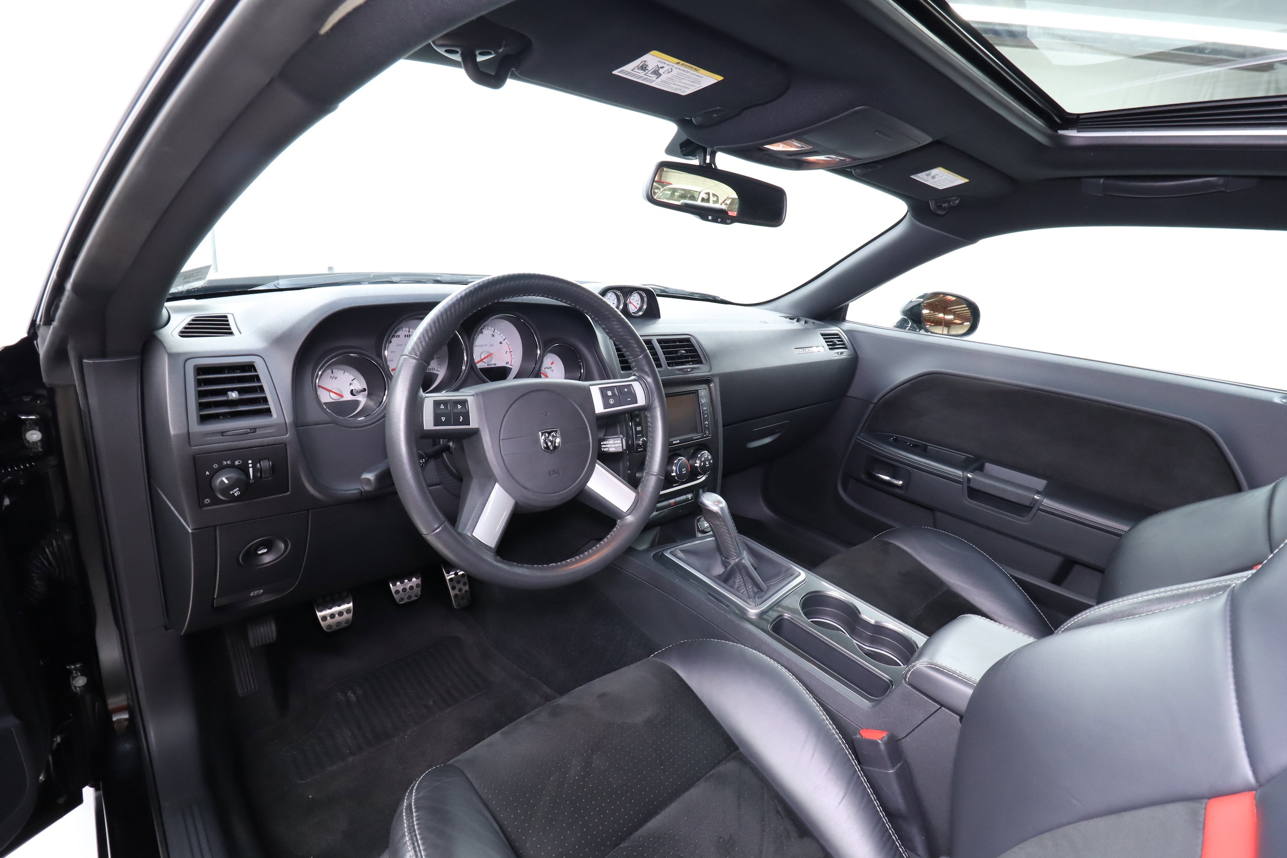 2010 Dodge Challenger 11