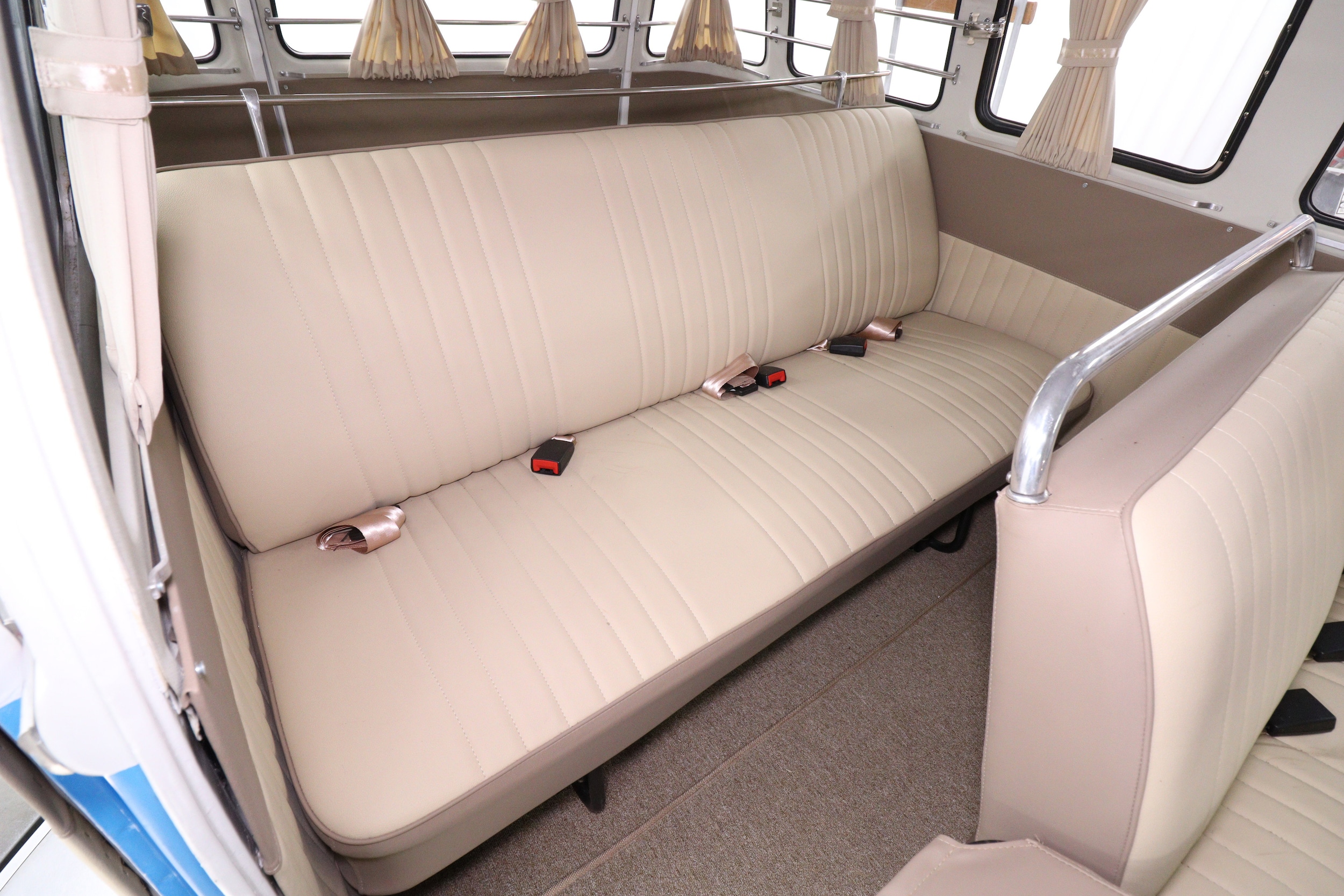 1972 Volkswagen Bus 20