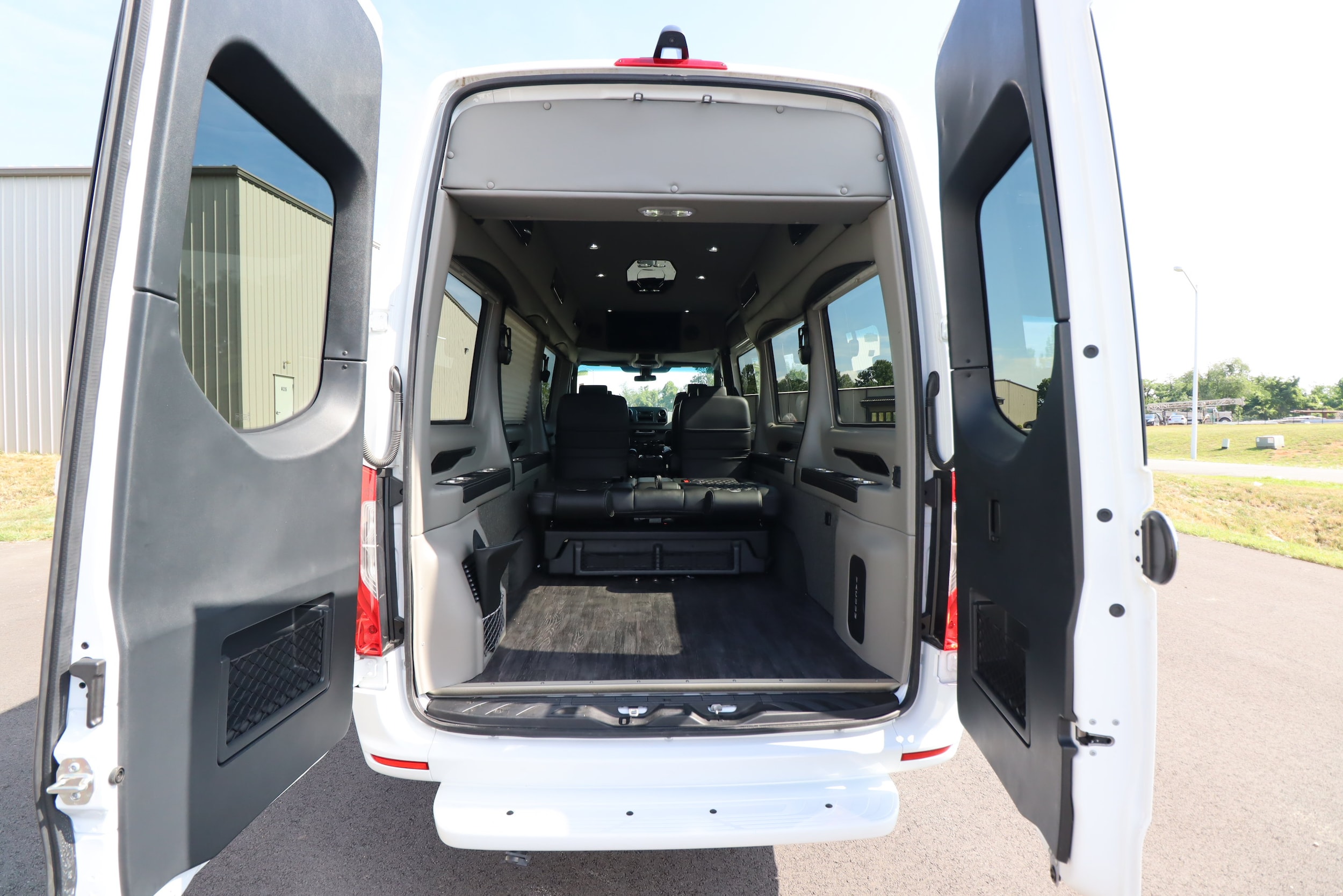 2025 Mercedes-Benz Sprinter 2500 75