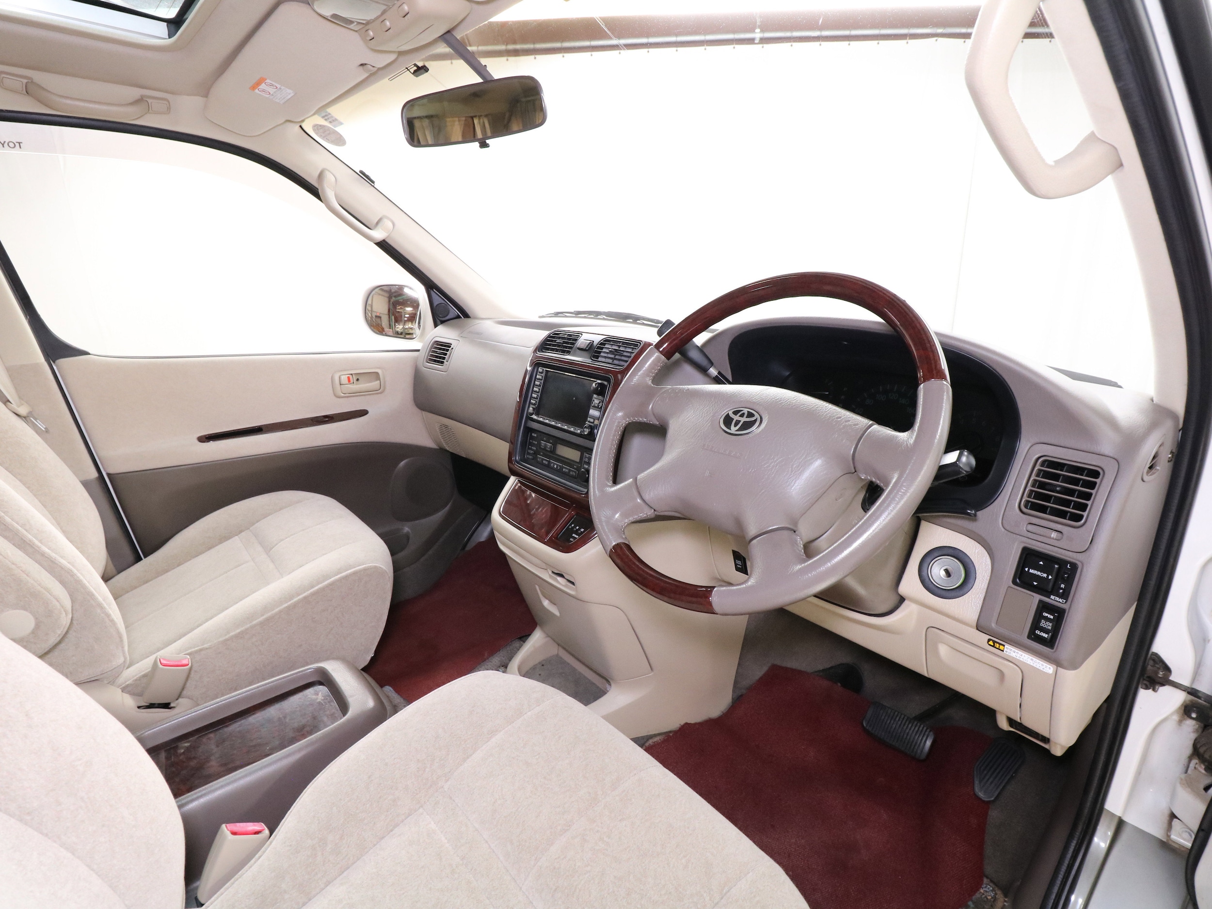1999 Toyota Grand HiAce 11