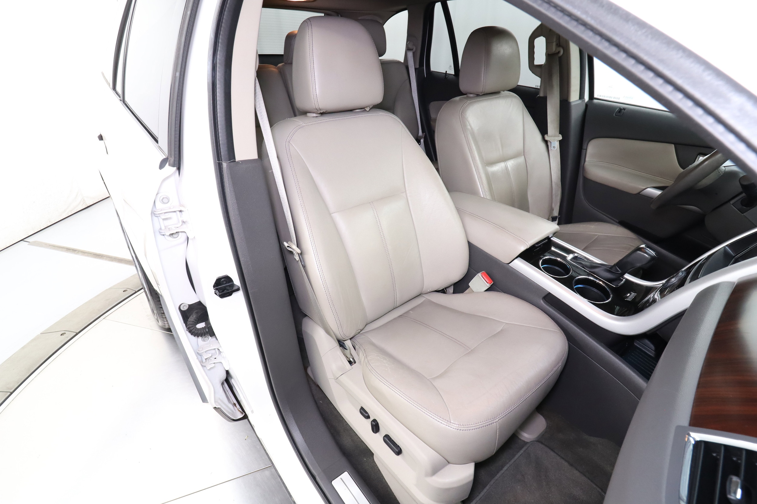 2012 Ford Edge 17