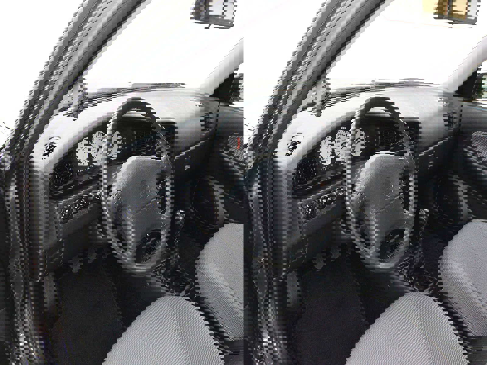 1992 Nissan Maxima 9