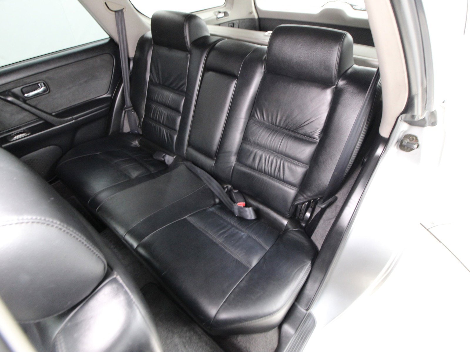 1997 Nissan Stagea 19