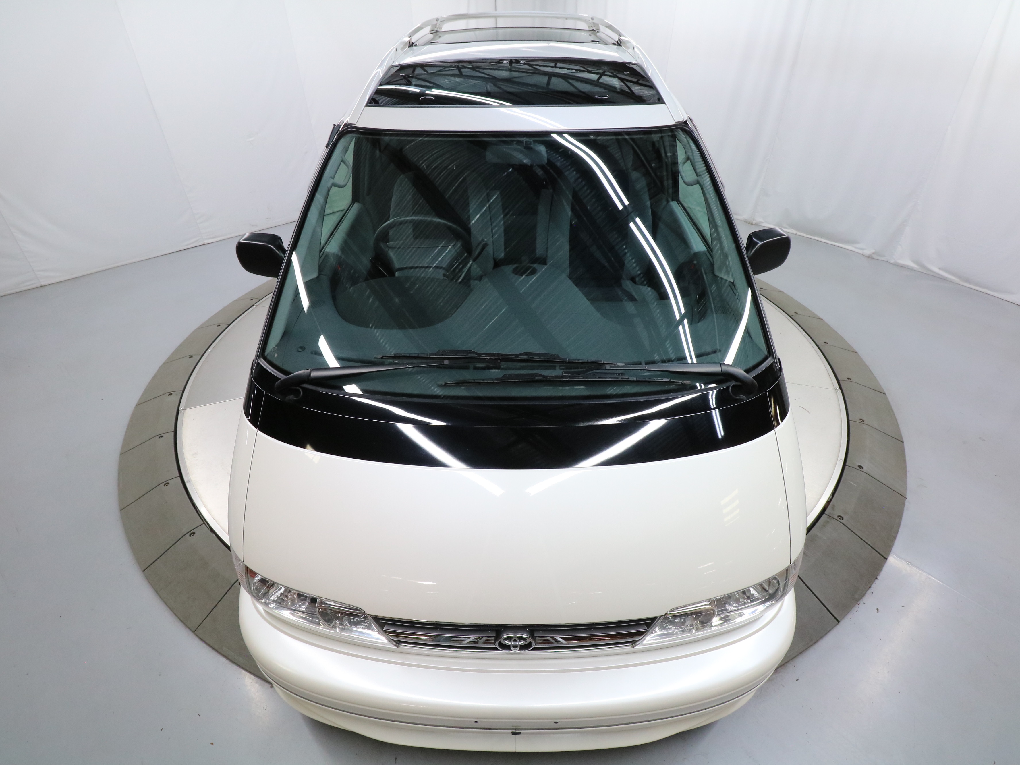 1998 Toyota Estima 38