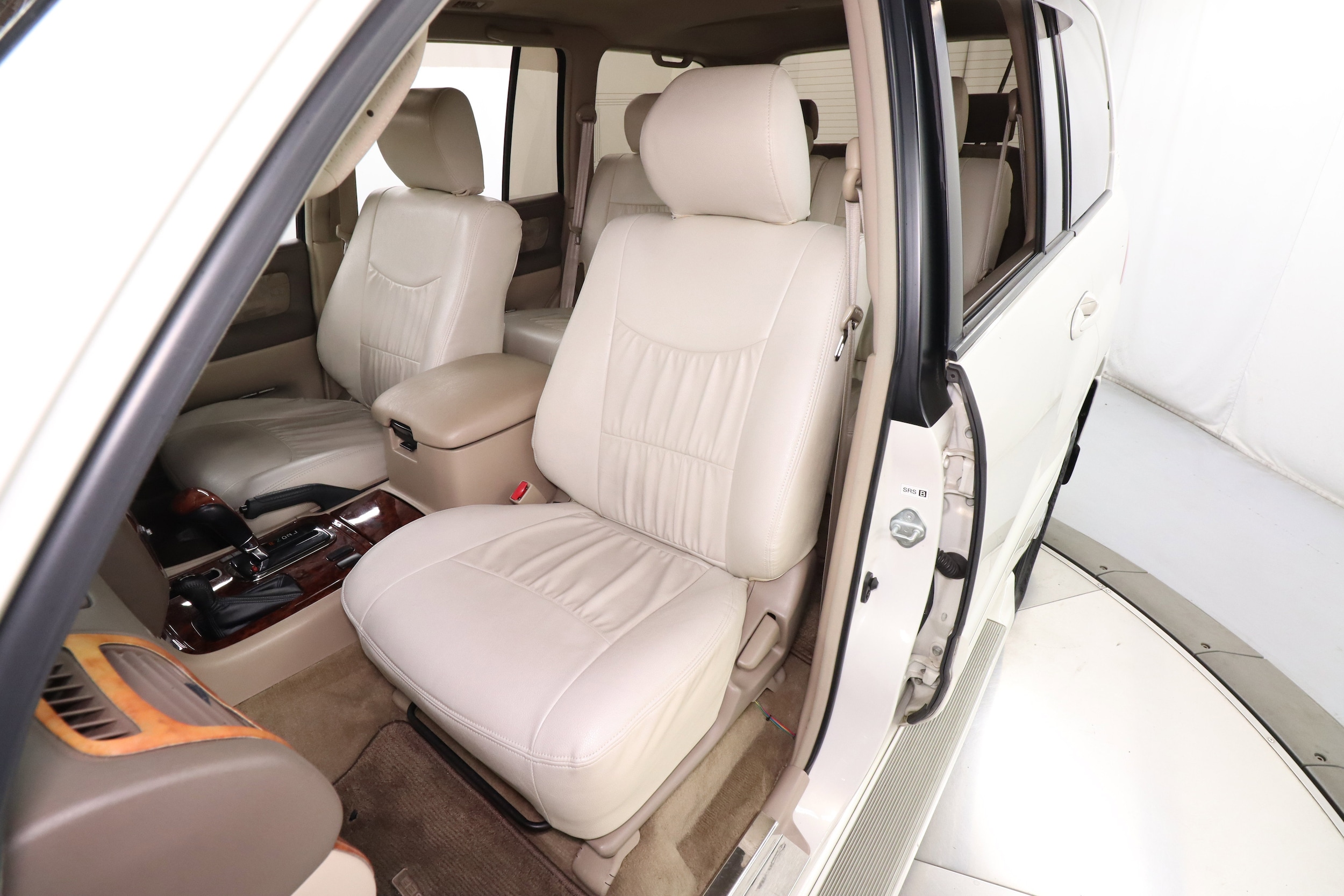 2000 Toyota Land Cruiser 18