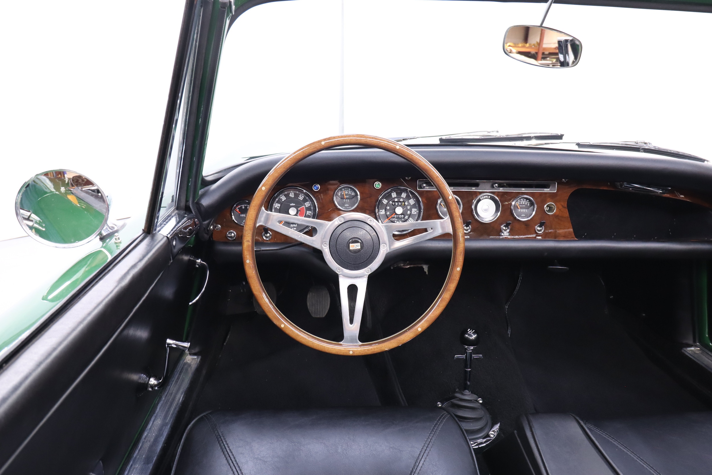 1964 Sunbeam Tiger 38