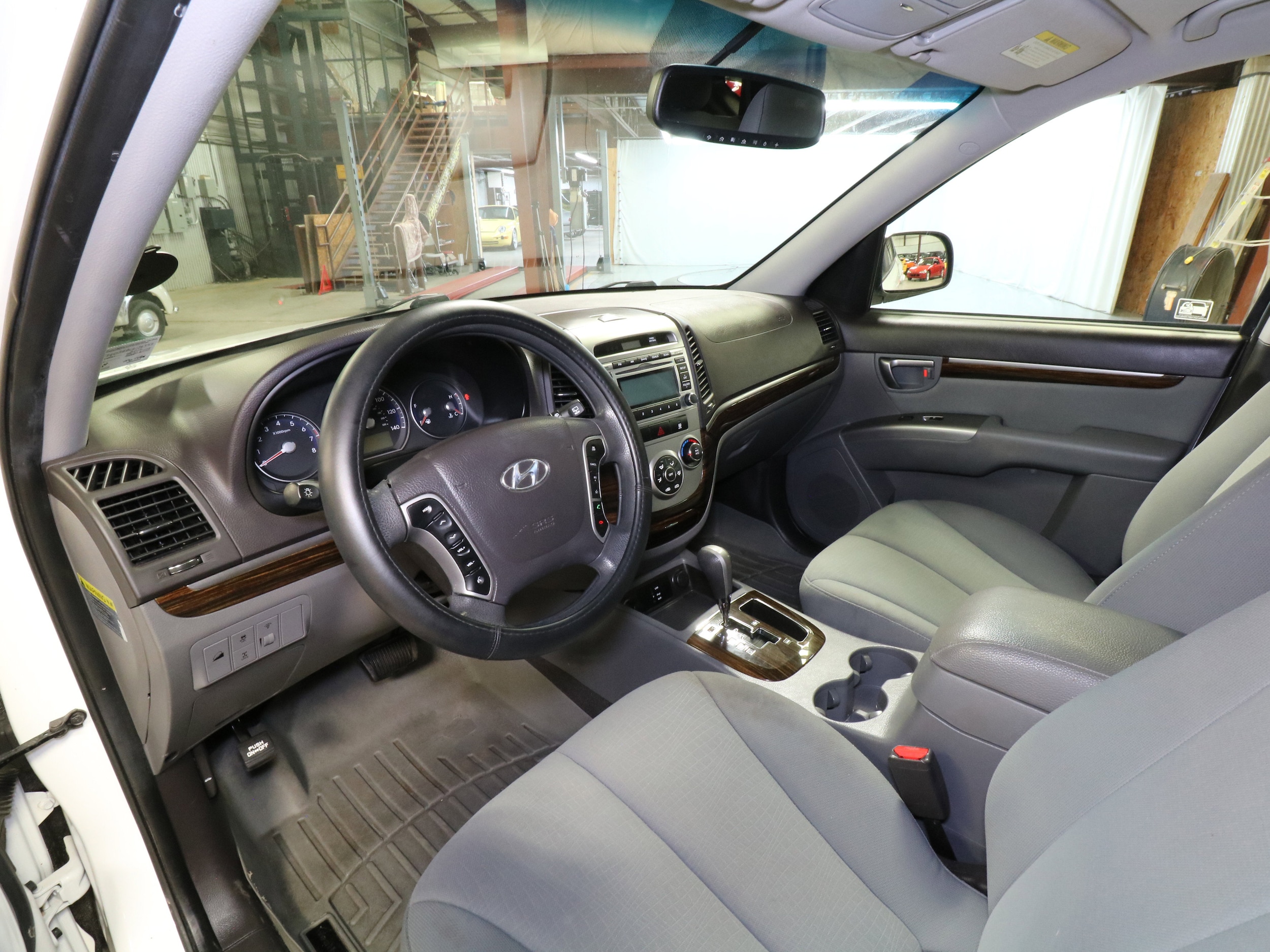 2012 Hyundai Santa Fe 9