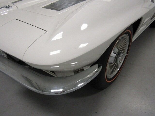 1963 Chevrolet Corvette Stingray 35