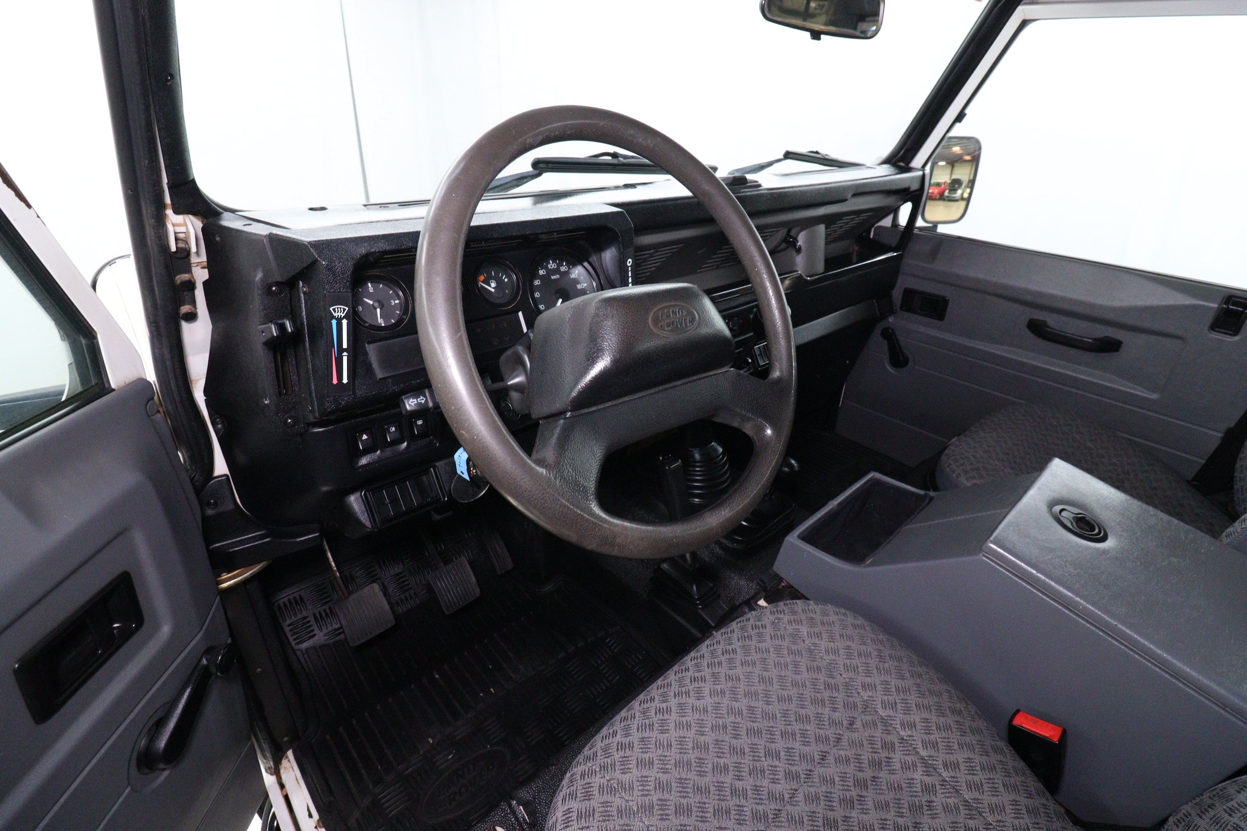 2001 Land Rover Defender 9