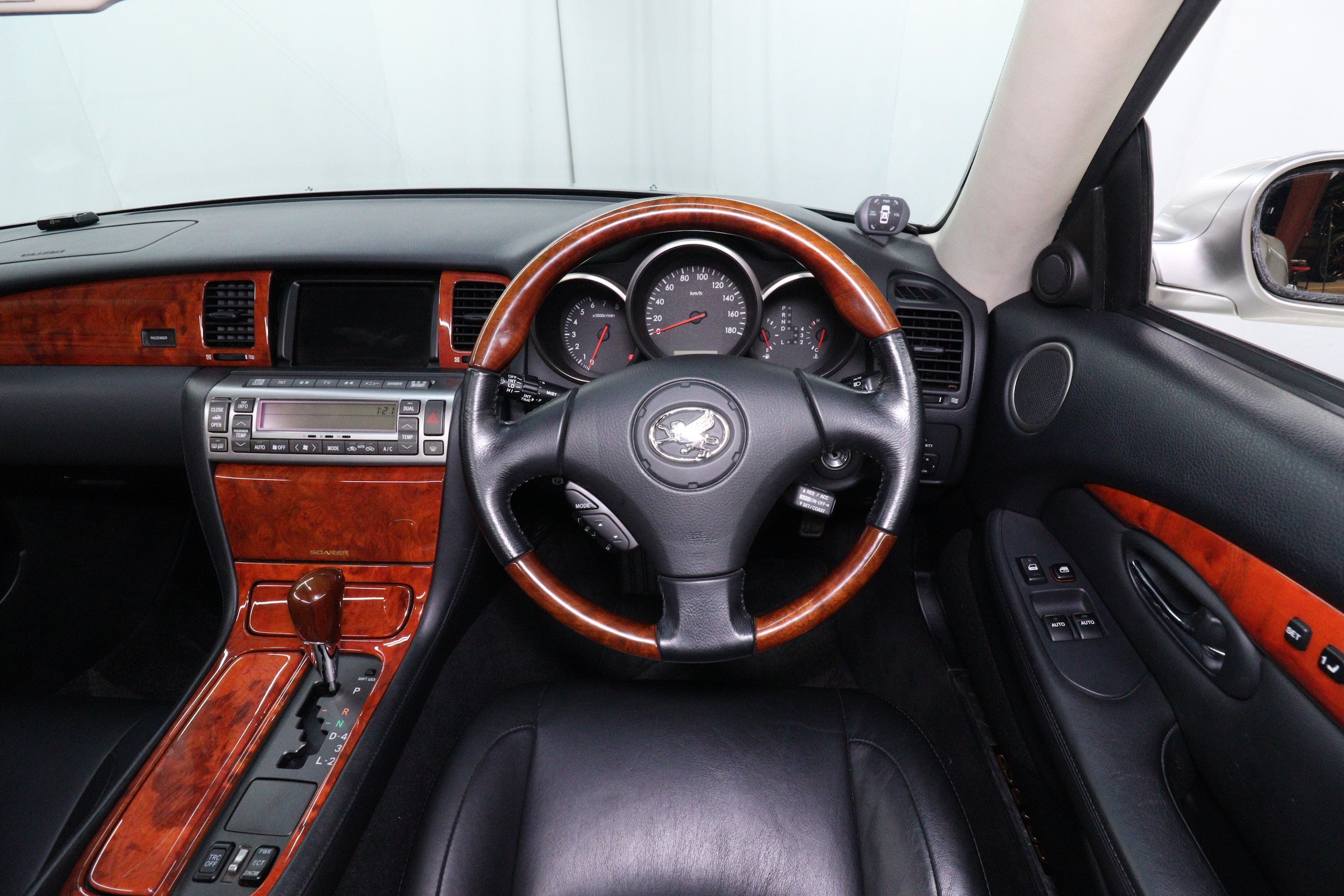 2001 Toyota Soarer 430 SCV 16