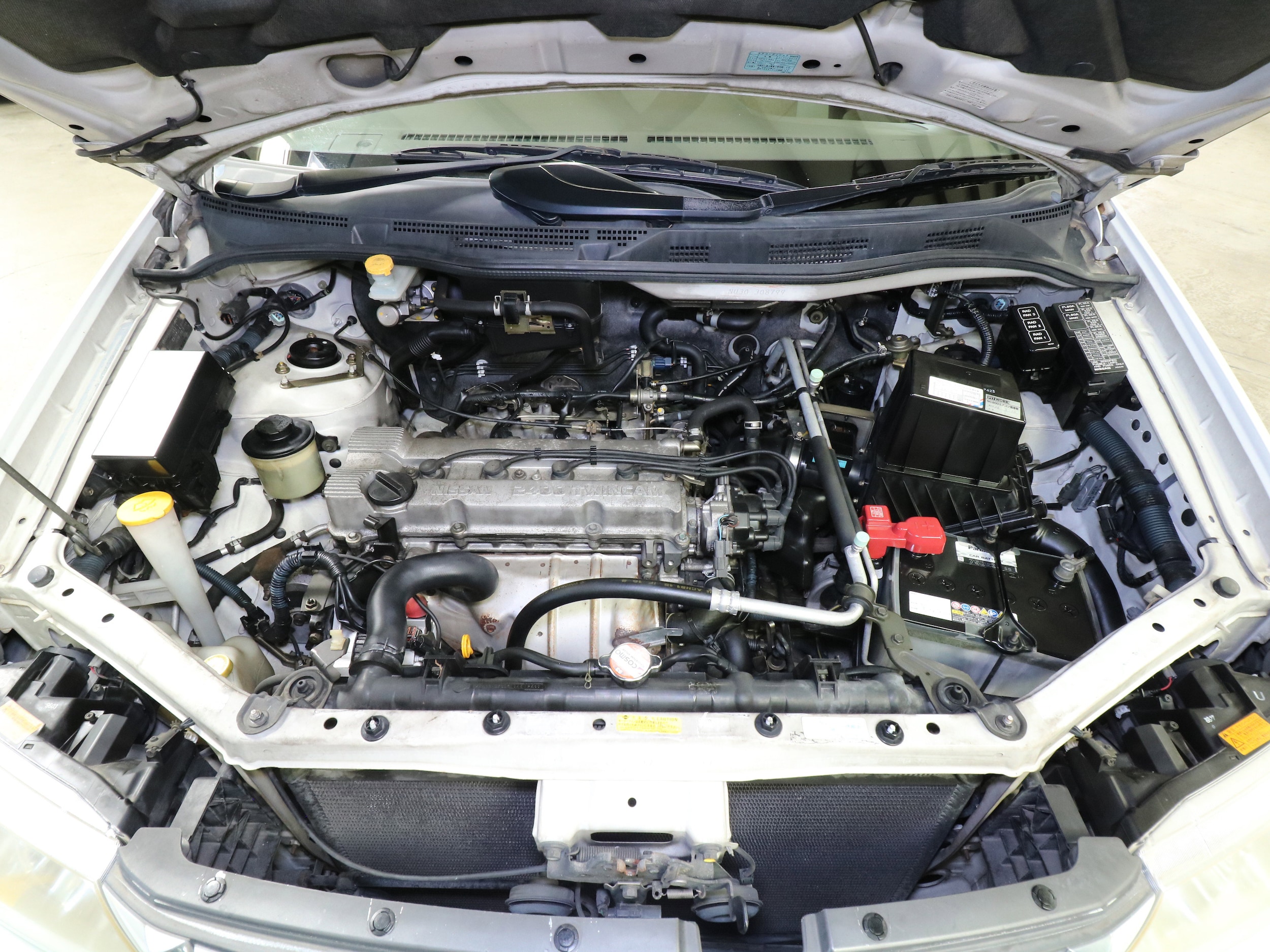 1999 Nissan Presage 22